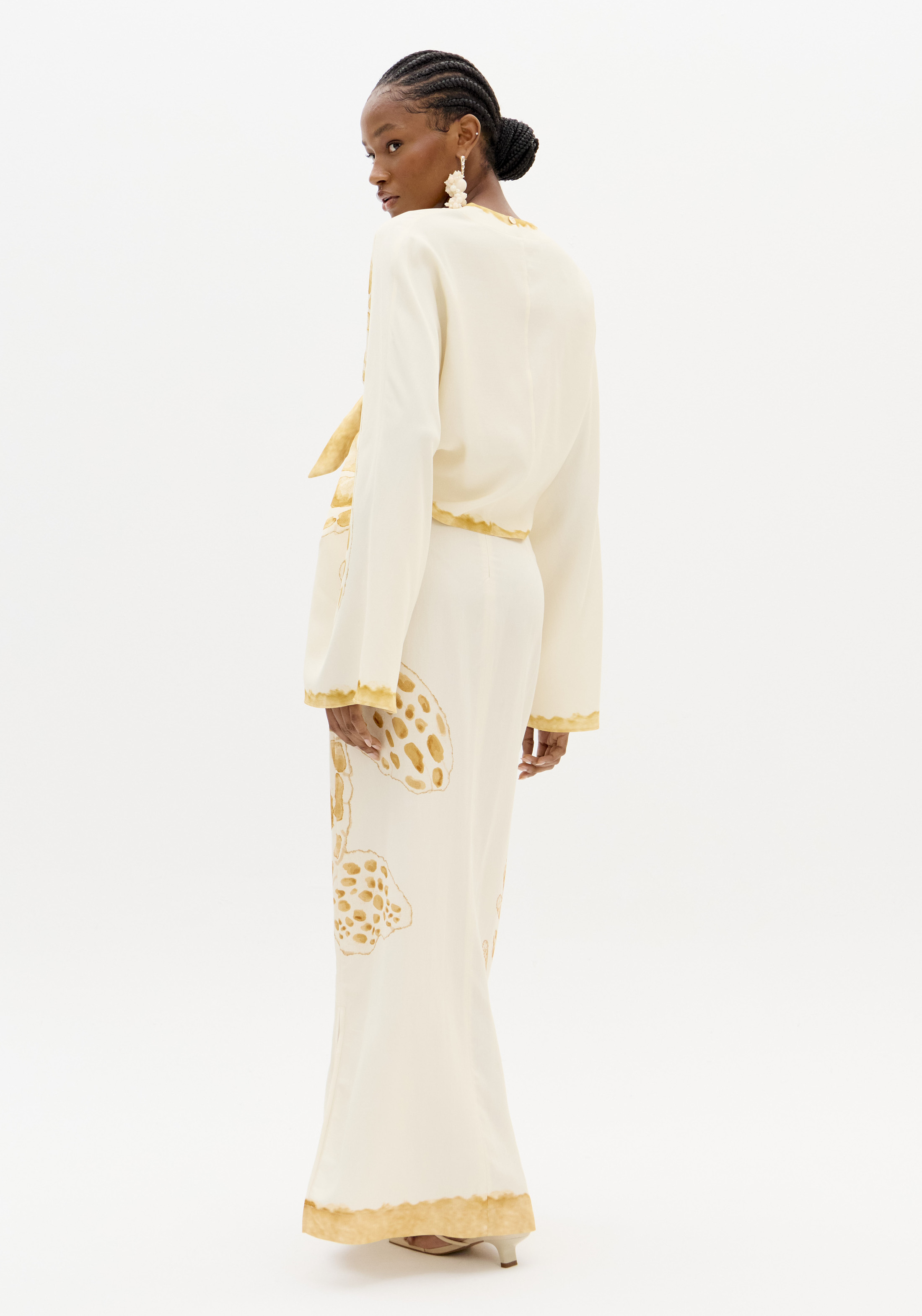 Blusa TURTLE LOCAL Branco - Lança Perfume  4