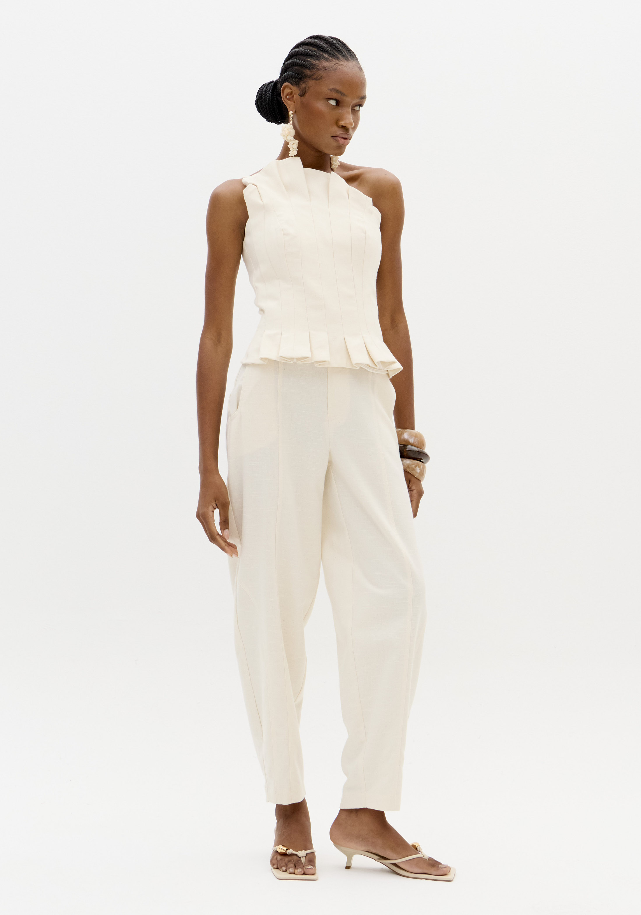 Top com Folhos Bege - Lança Perfume  3