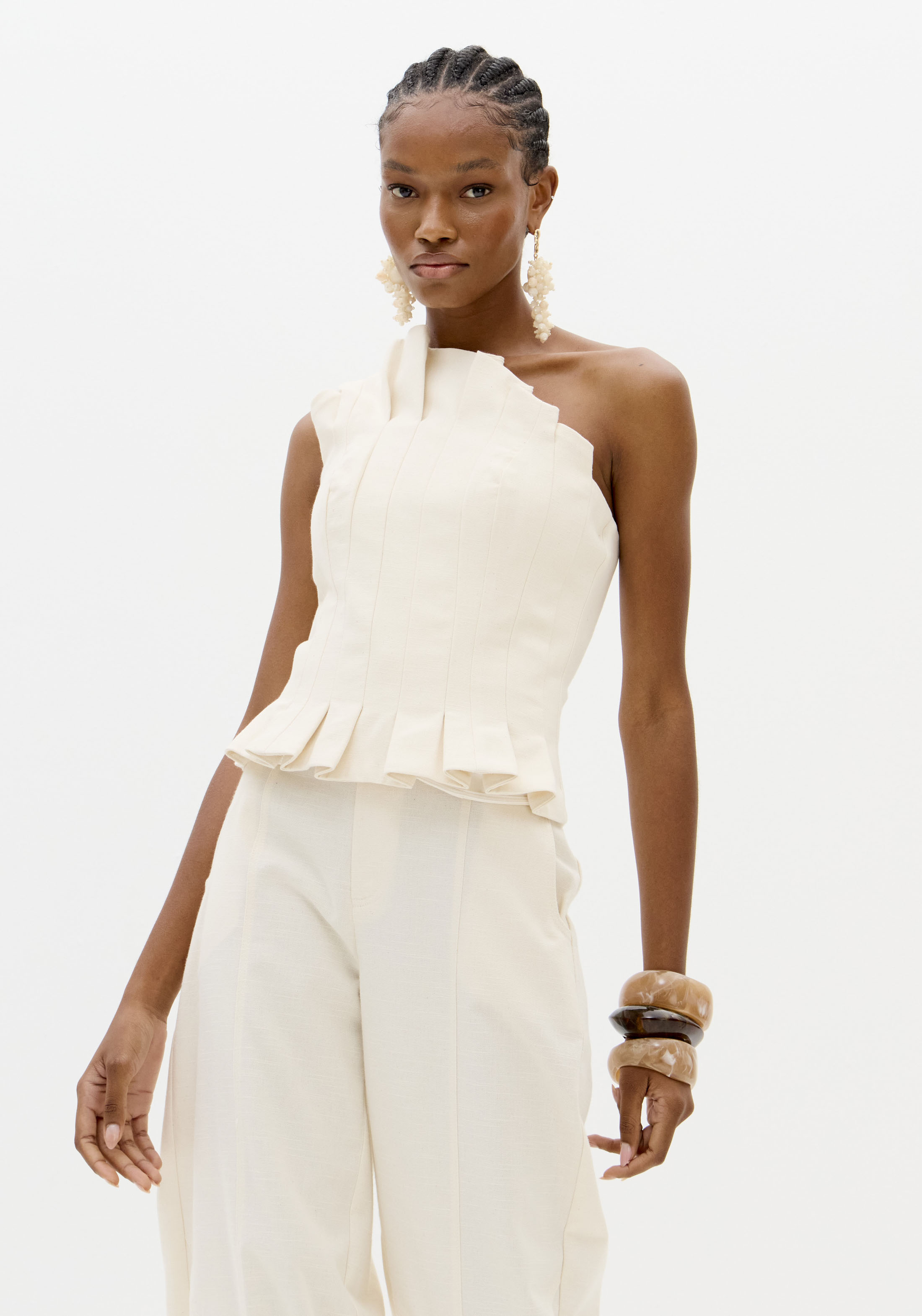 Top com Folhos Bege - Lança Perfume  4