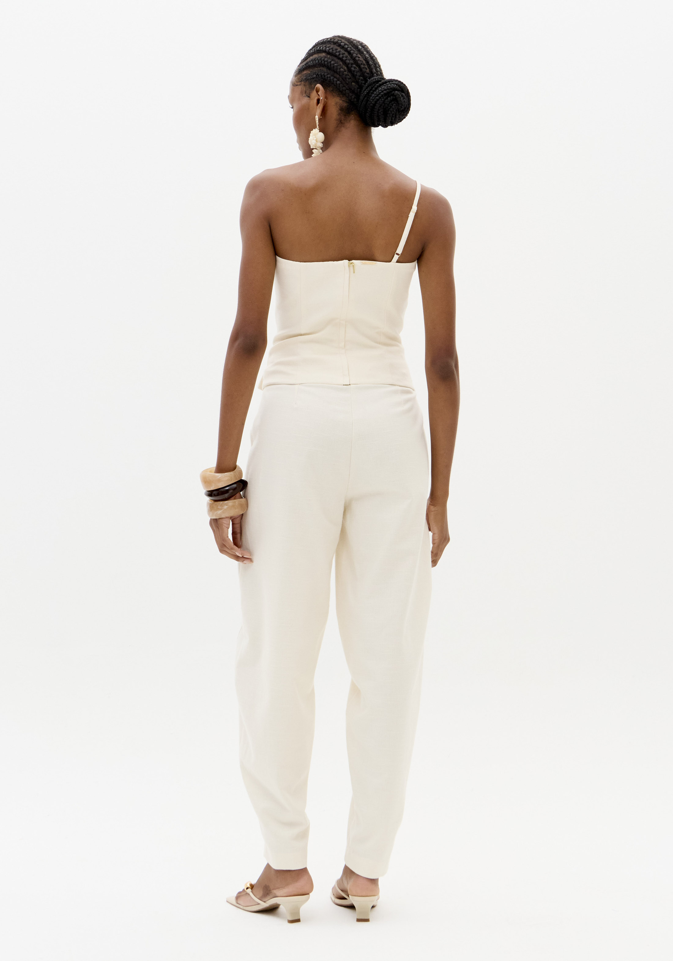 Top com Folhos Bege - Lança Perfume  6