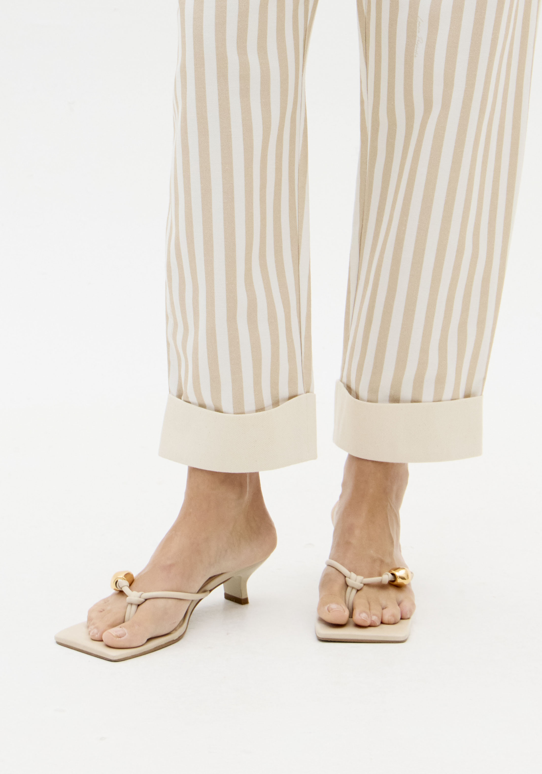 Calças com Riscas Bege e Branco - Lança Perfume  3