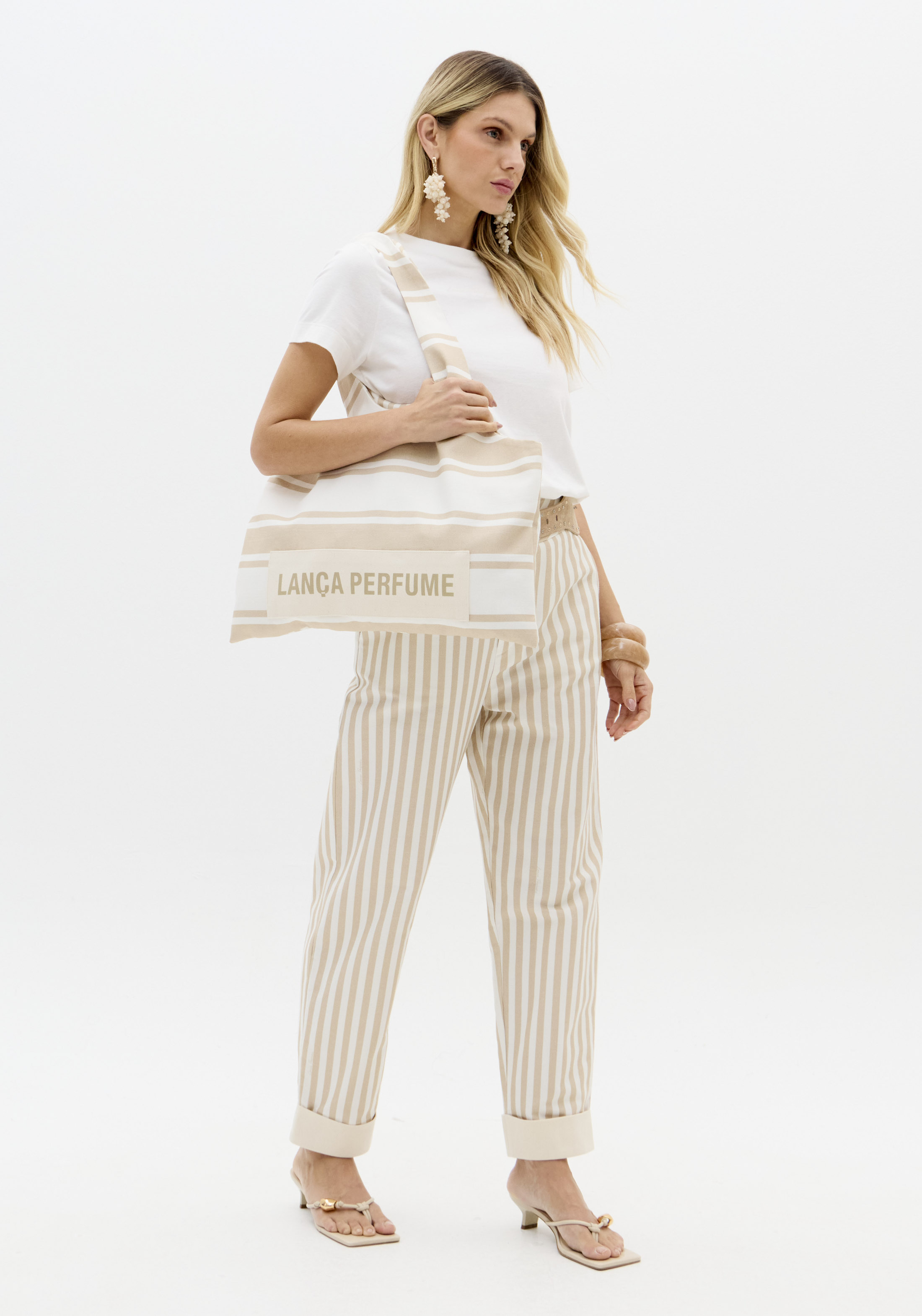 T-shirt + Mala de Ombro em Tecido Ricas Bege e Branco - Lança Perfume  2