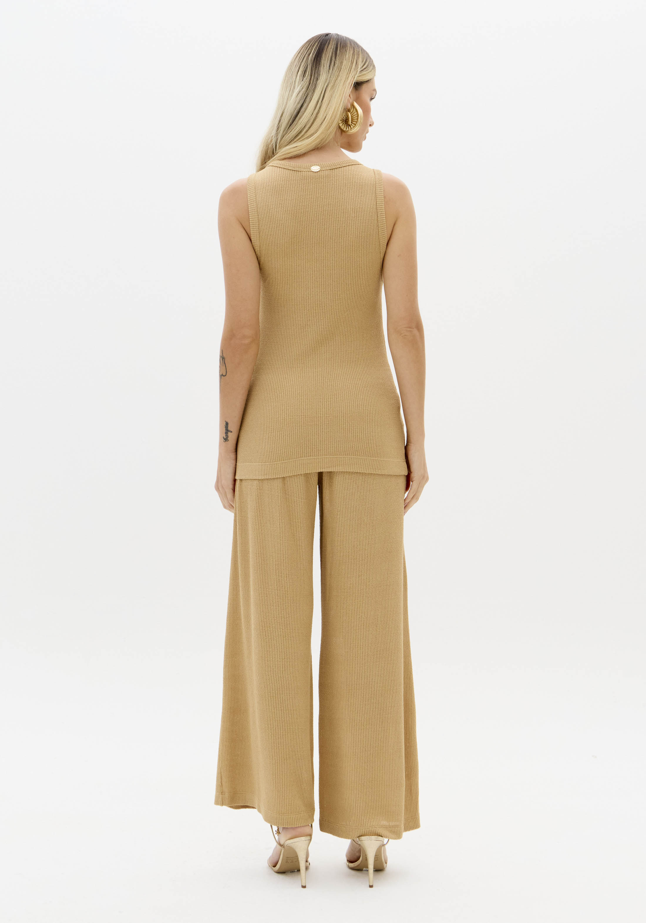 Top de Cavas CROASSAINT Bege - Lança Perfume 2