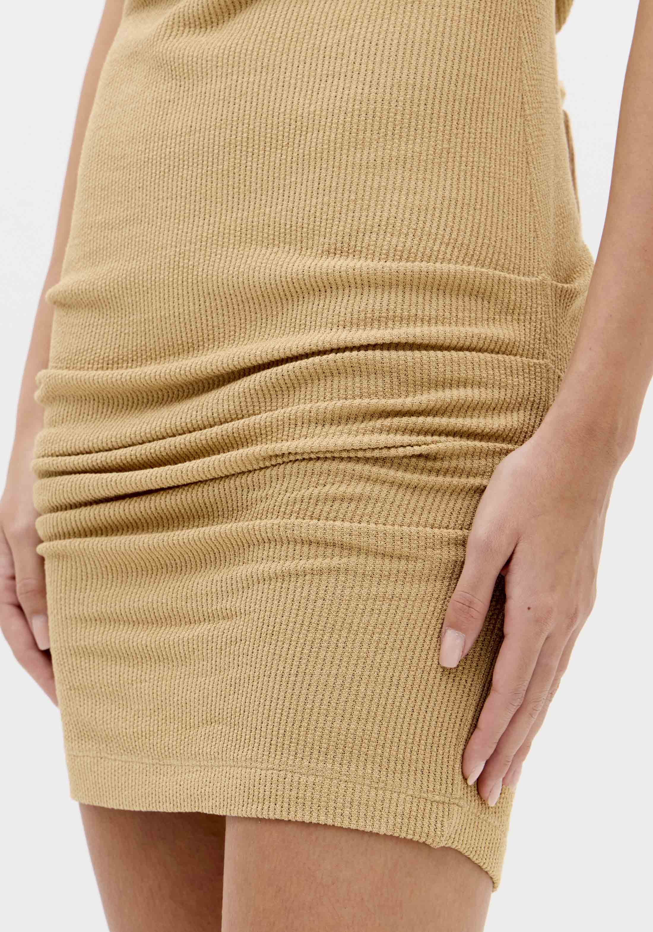 Vestido Curto Justo CROASSAINT Bege  - Lança Perfume 5