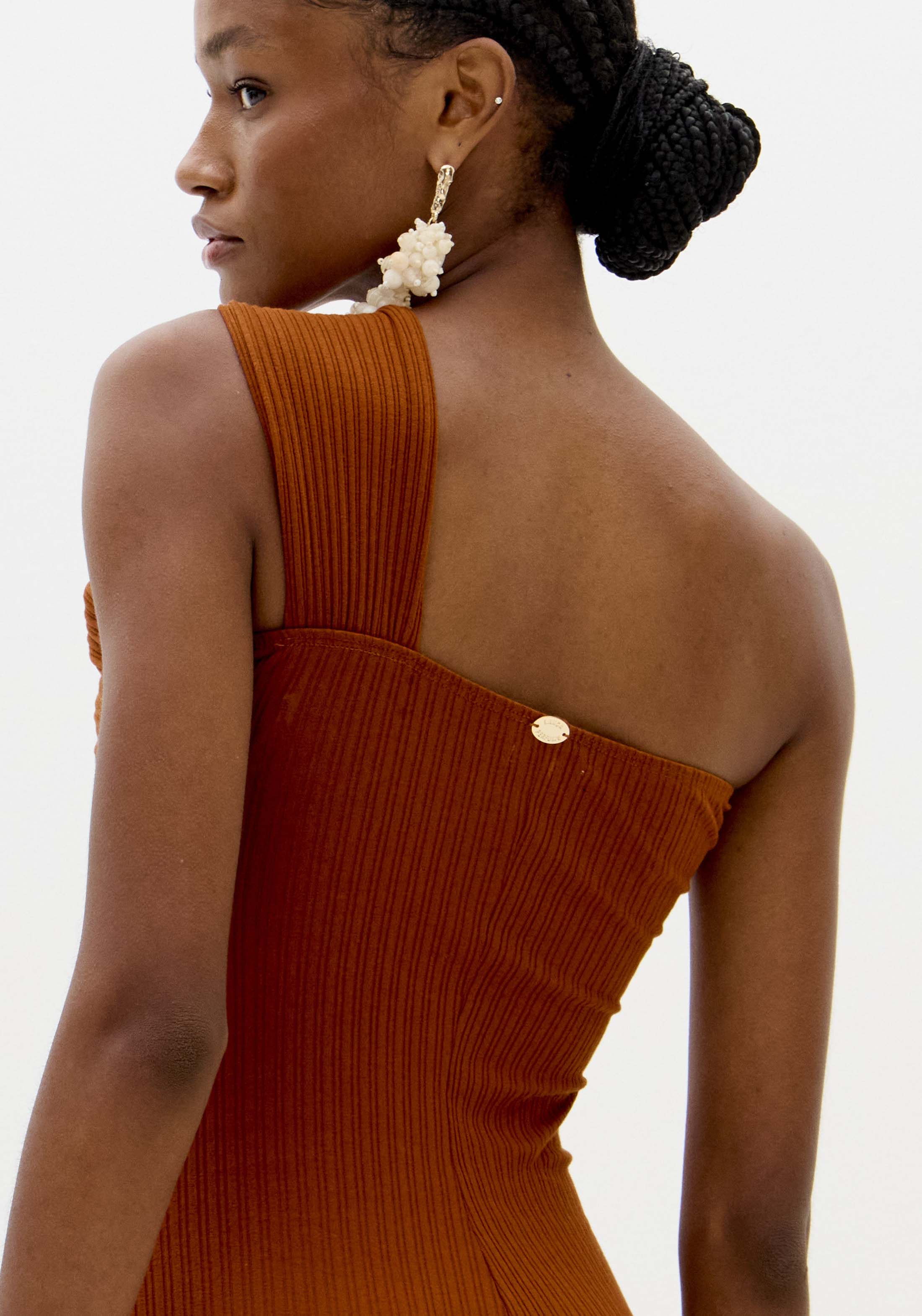 Vestido de Alça Canelado Ferrugem - Lança Perfume 5