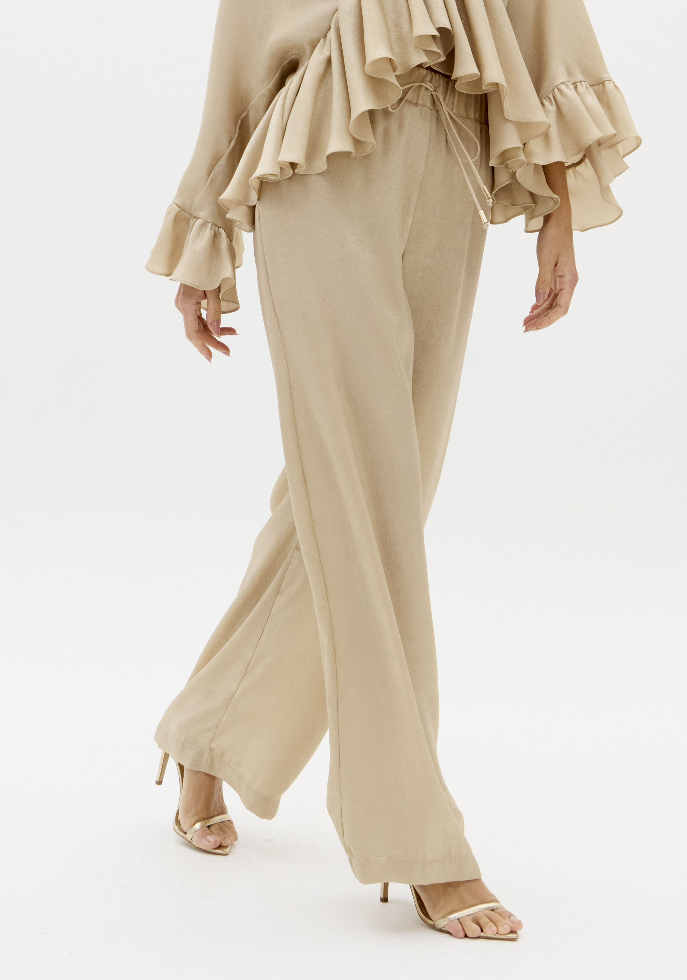 Calças Largas Douradas - Lança Perfume 2