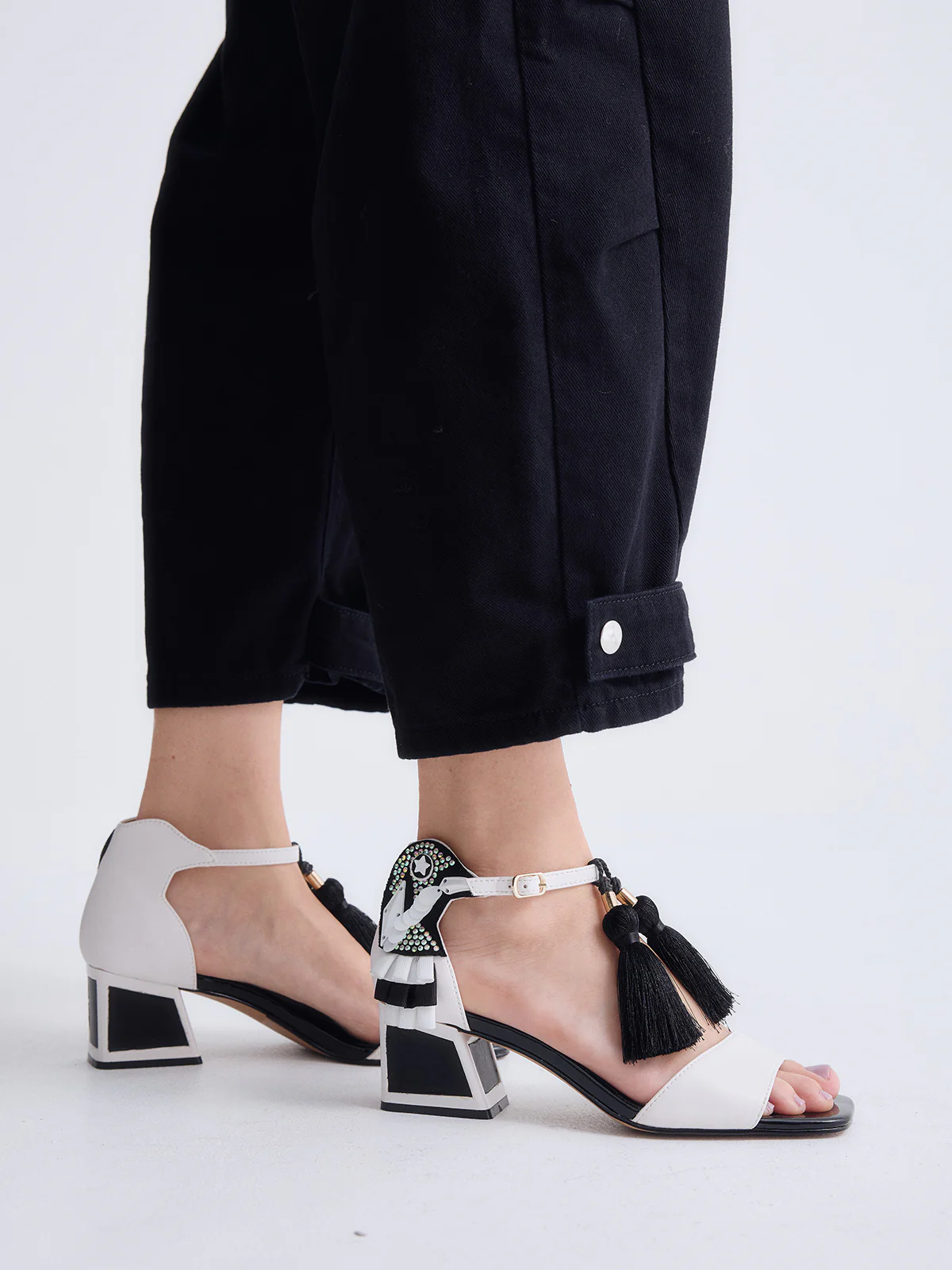 Salto de Salto Baixo Luísa-210 Preto e Branco - EXÉ  5