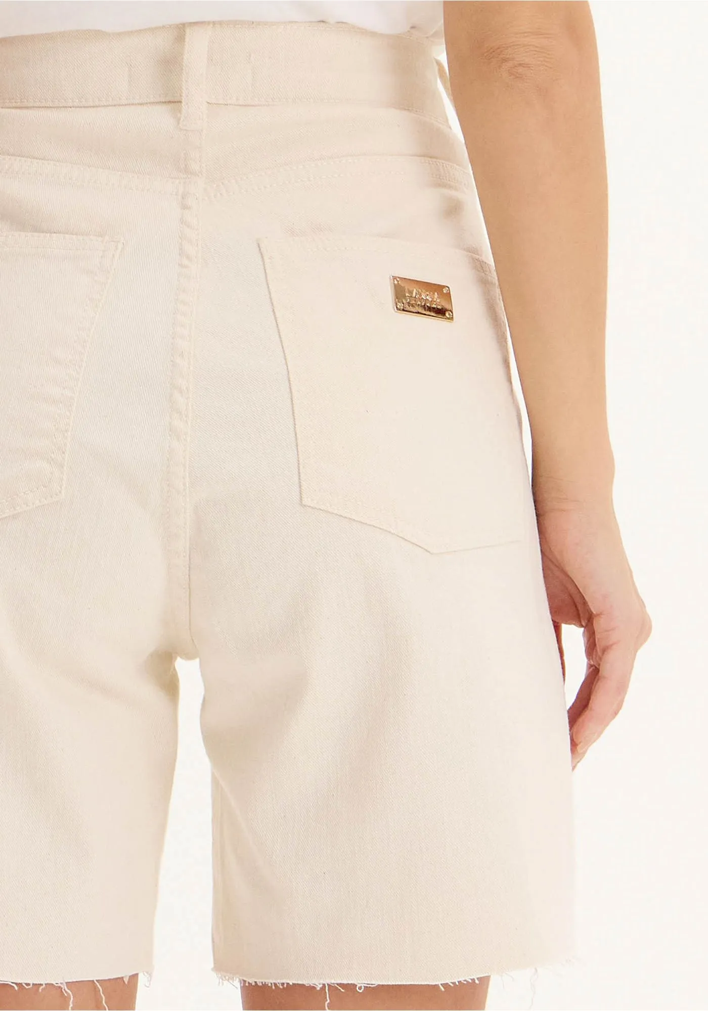 Calções Compridos Bege - Lança Perfume 4