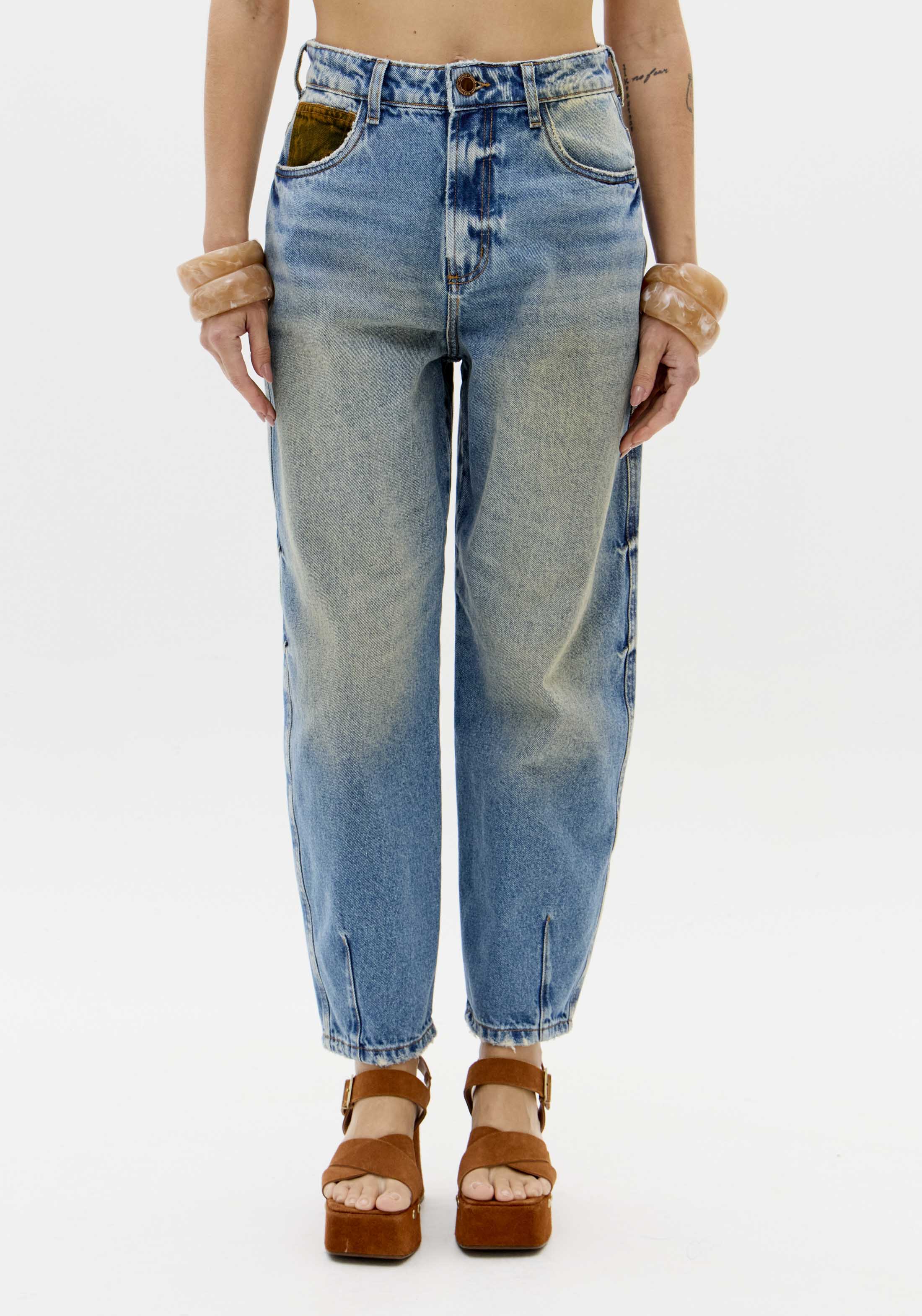 Calças em Ganga com Lavagem - Lança Perfume  1