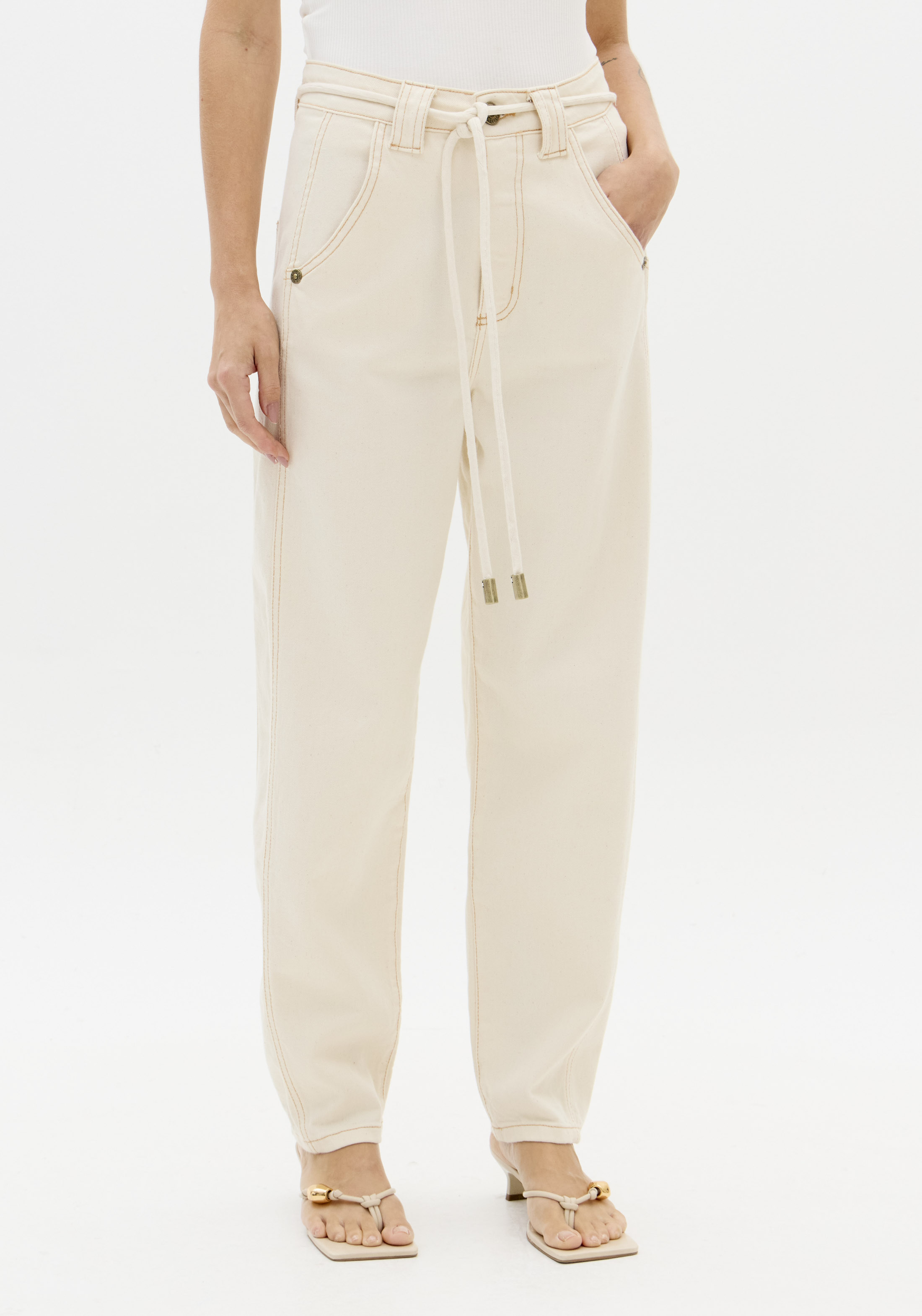 Calças Baggy Com Cinto Creme - Lança Perfume 1