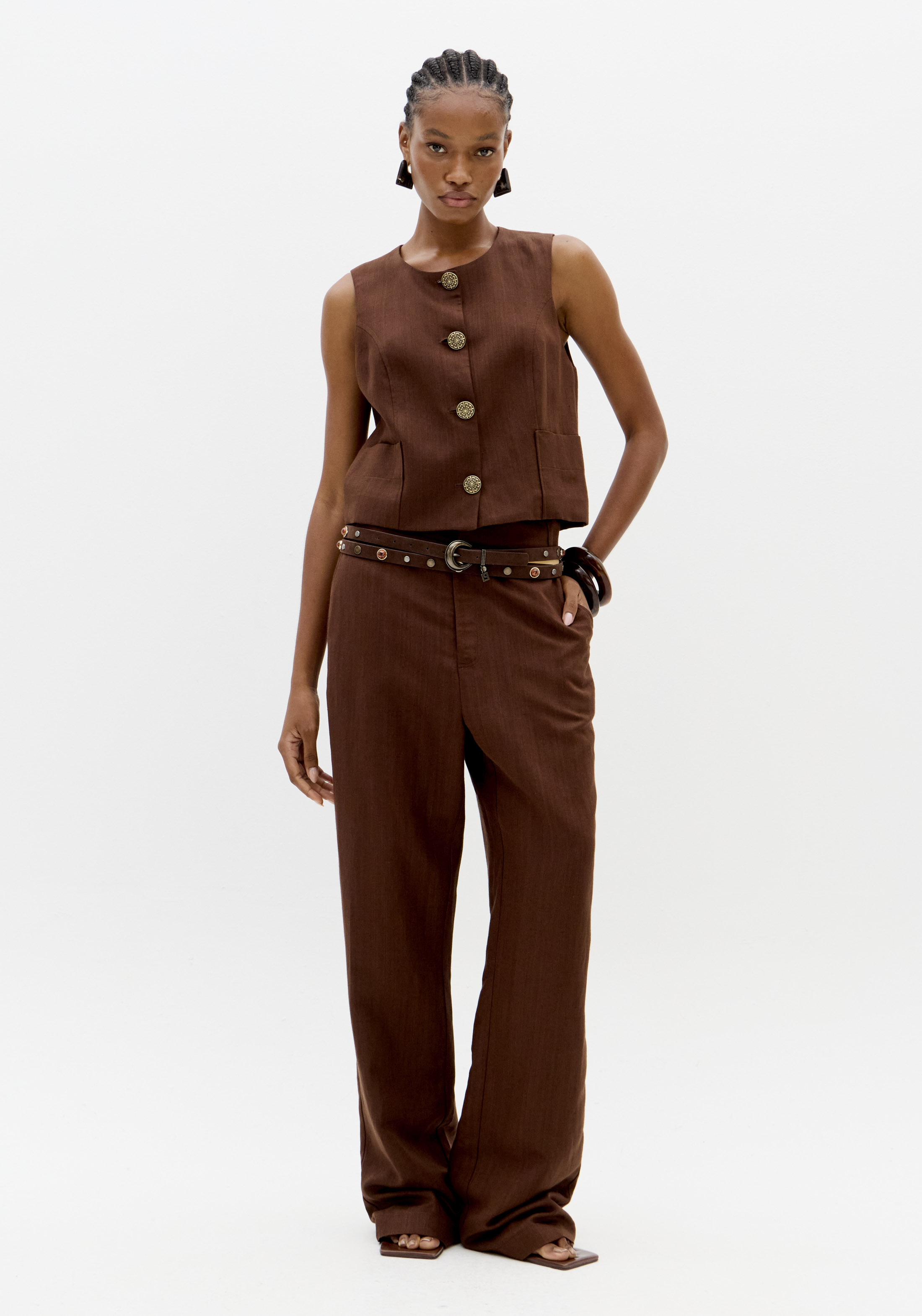 Colete em Linho Castanho - Lança Perfume 2