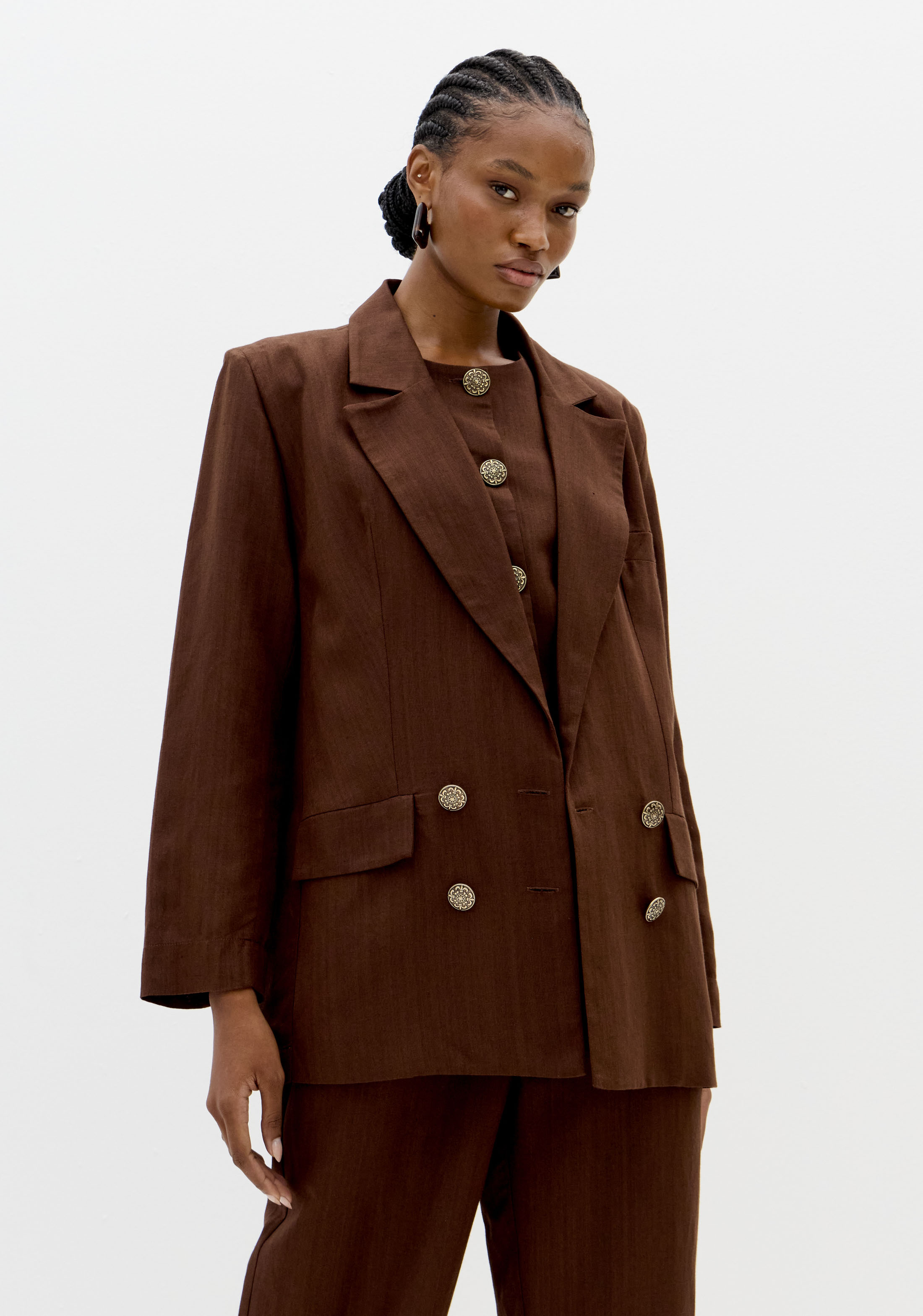 Blazer em Linho Castanho - Lança Perfume 1