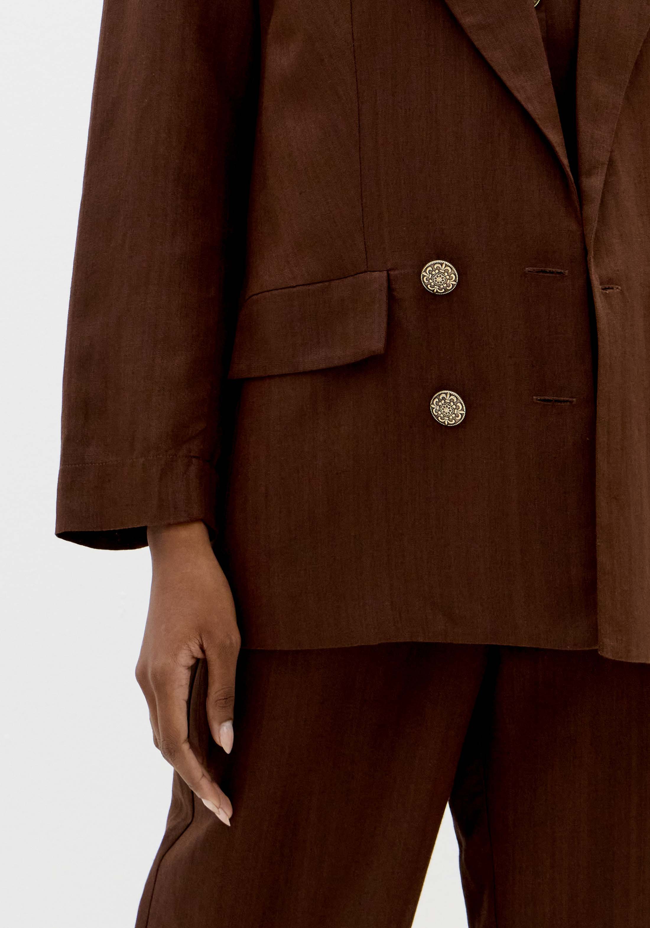 Blazer em Linho Castanho - Lança Perfume 5