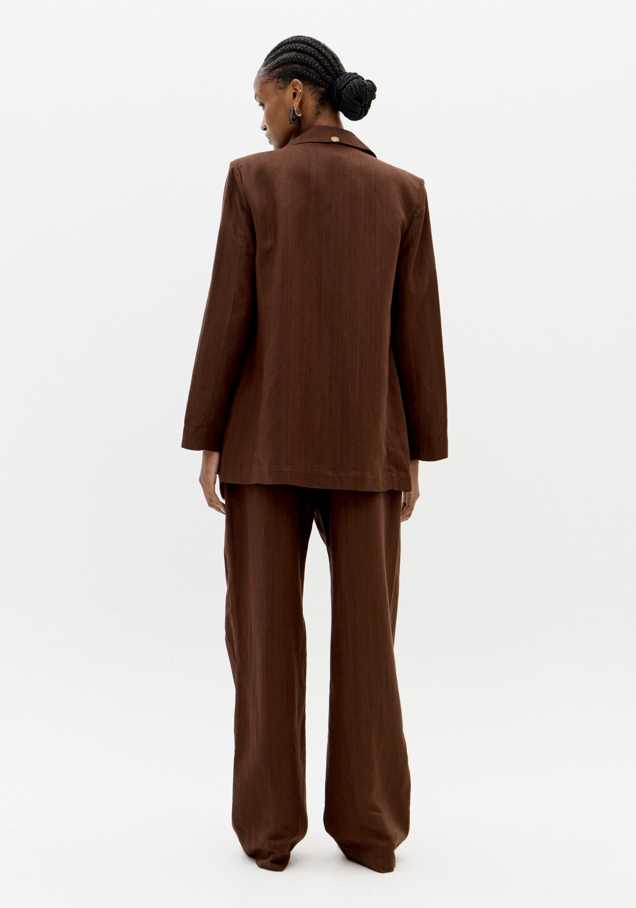 Blazer em Linho Castanho - Lança Perfume 6