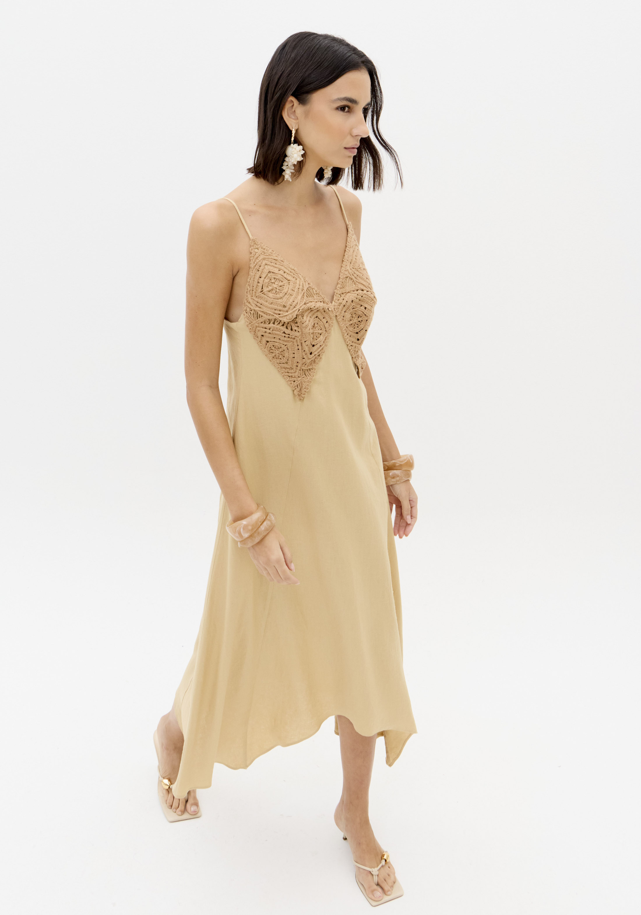 Vestido de Alças com Crochet Bege - Lança Perfume 6