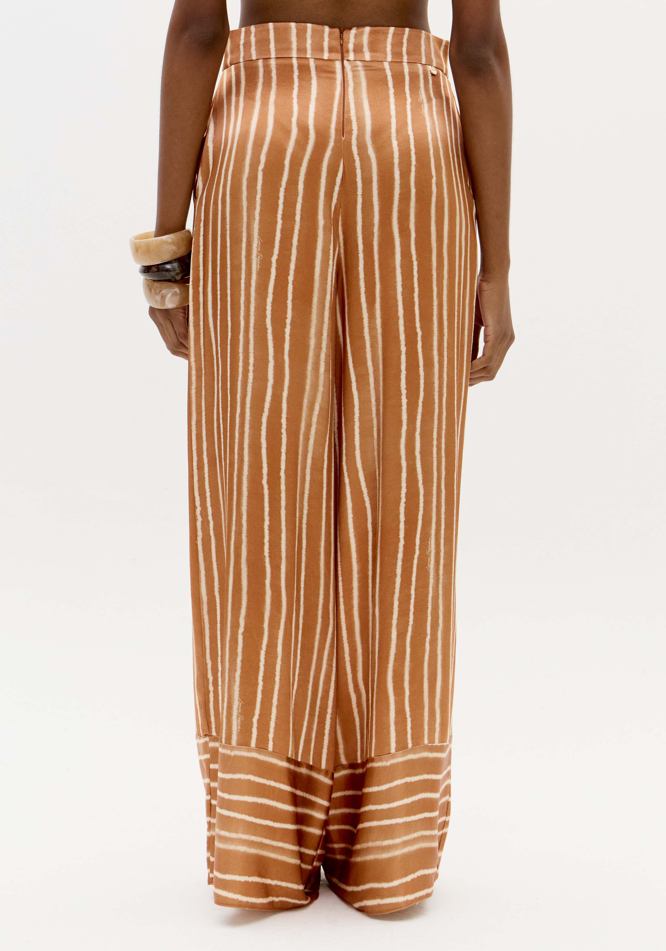 Calças Largas com Riscas Laranja - Lança Perfume 3