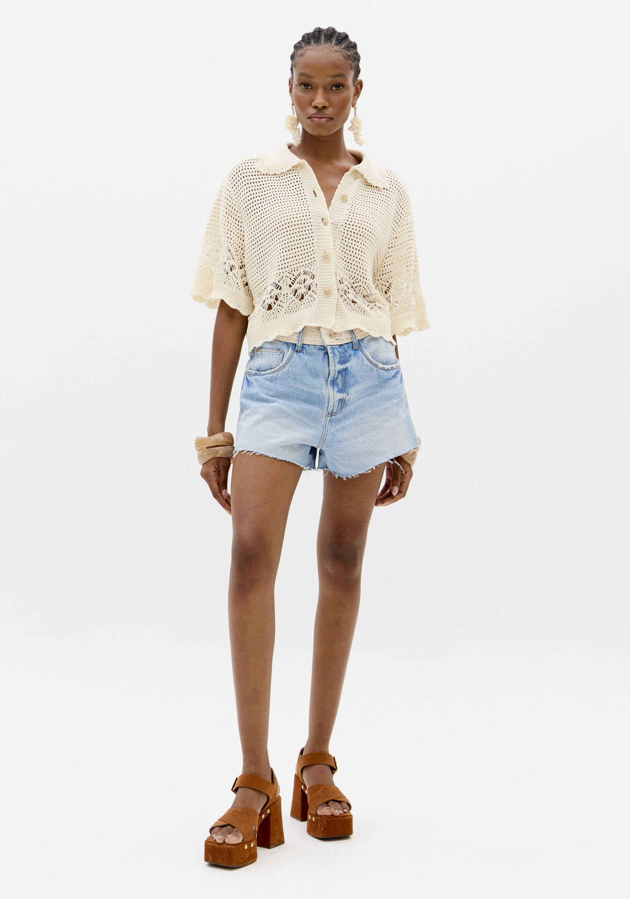 Calções em Ganga com Crochê - Lança Perfume 4