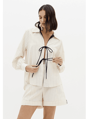 Camisa Bege e Risca Azul - Lança Perfume 