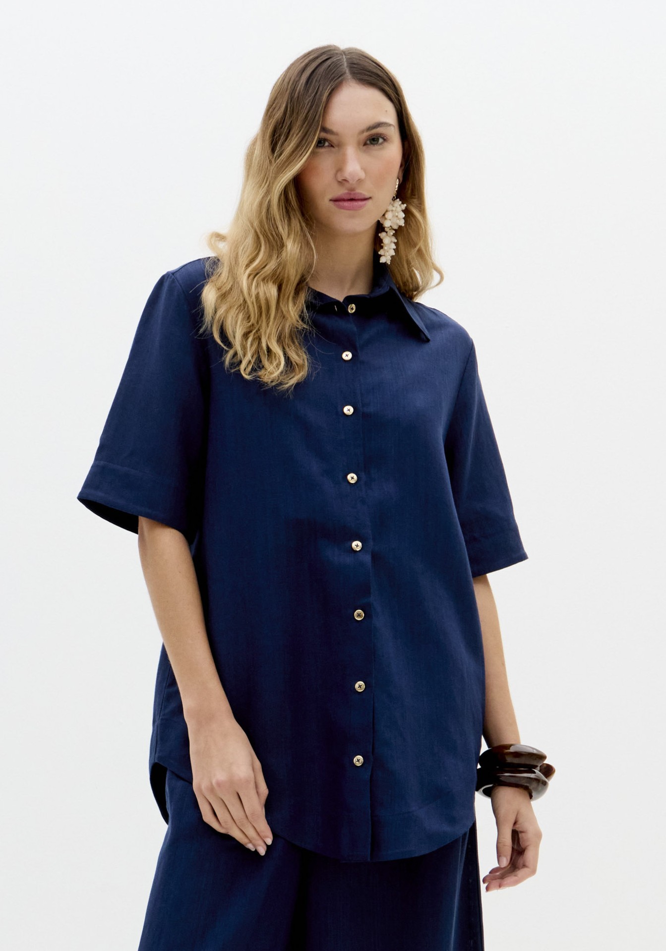 Camisa em Linho Azul Escuro - Lança Perfume 1