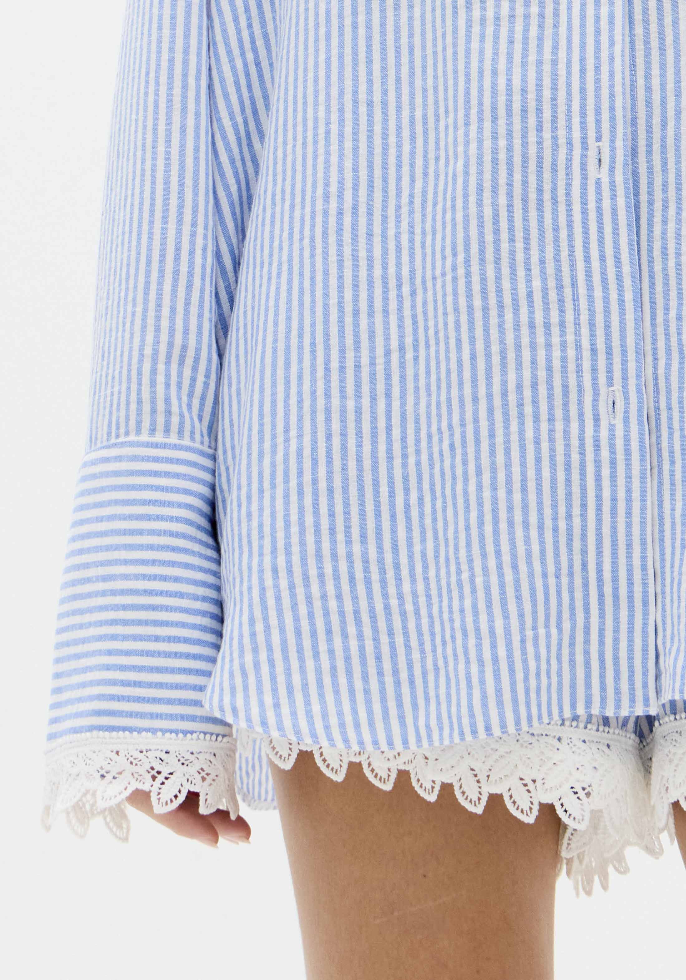 Camisa com Renda Azul e Branco - Lança Perfume 5