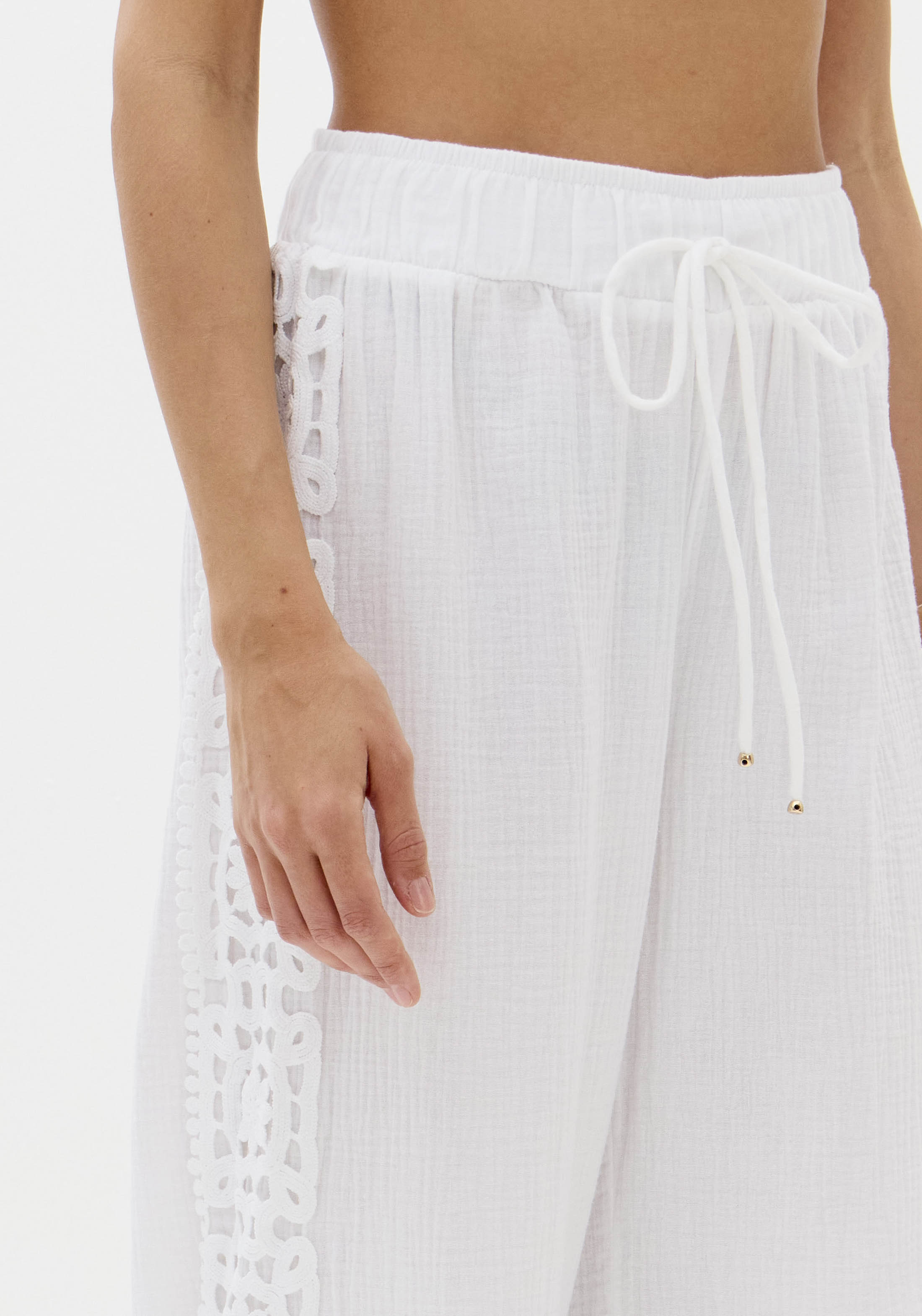 Calças em Algodão e Renda Branco - Lança Perfume  3