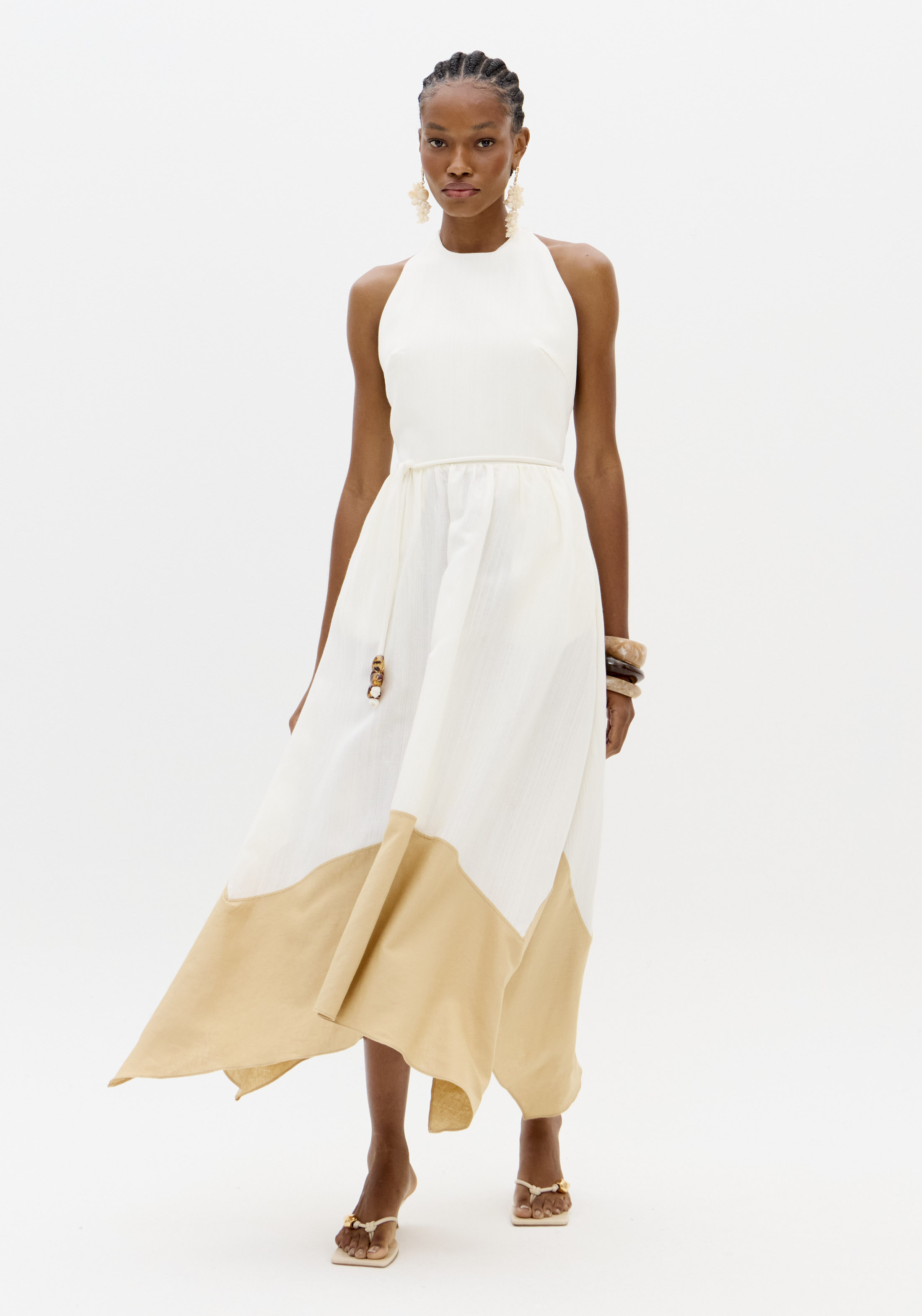 Vestido Comprido Branco e Bege - Lança Perfume 1