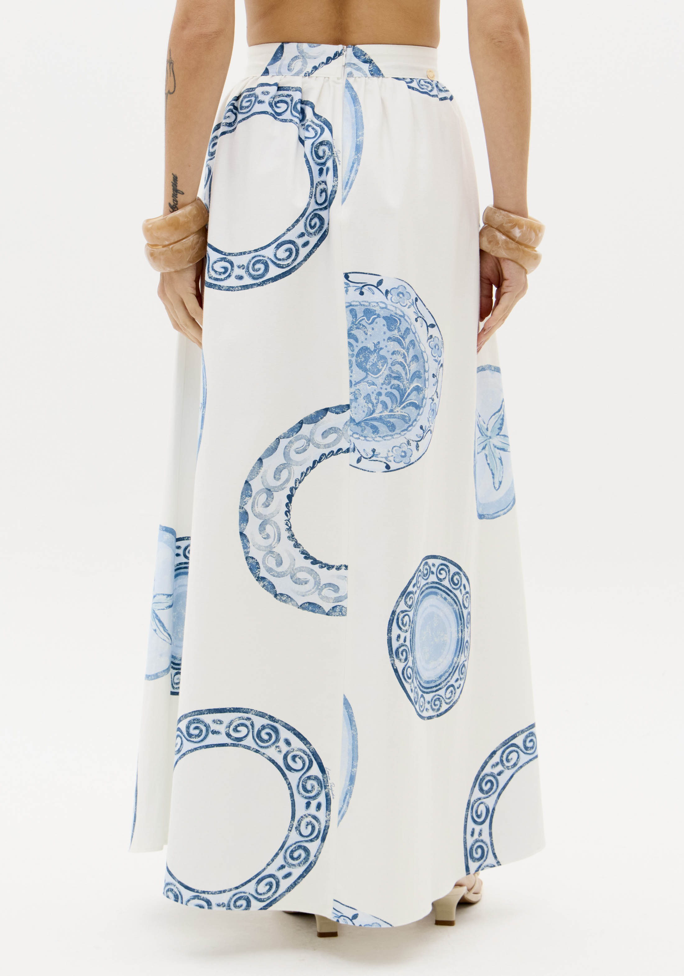 Saia Comprida BLUE BREEZE Branco e Azul - Lança Perfume 4