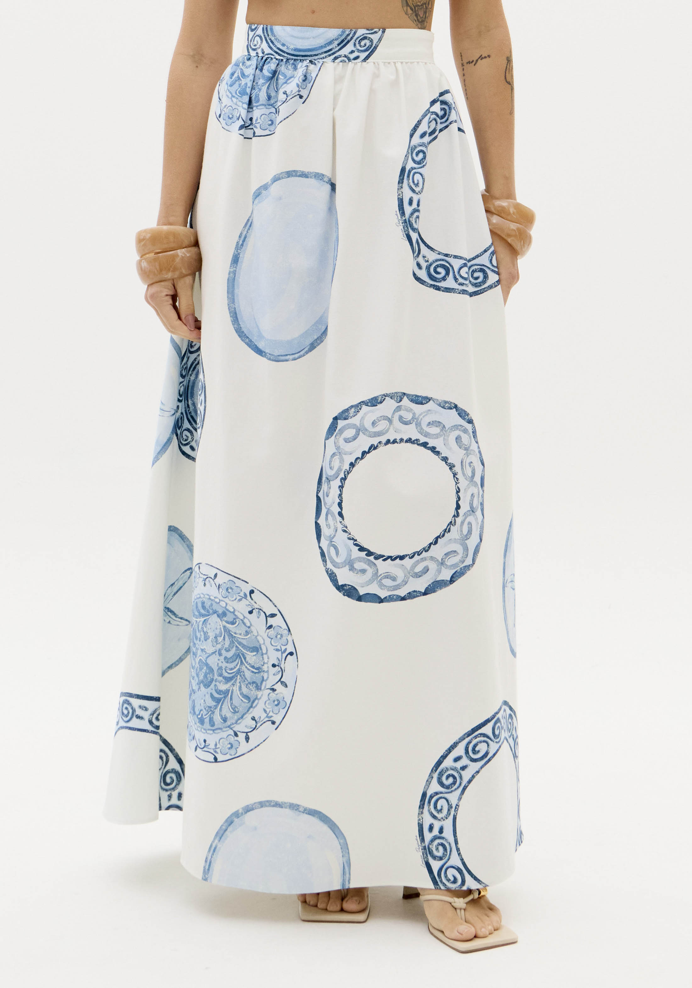 Saia Comprida BLUE BREEZE Branco e Azul - Lança Perfume 1