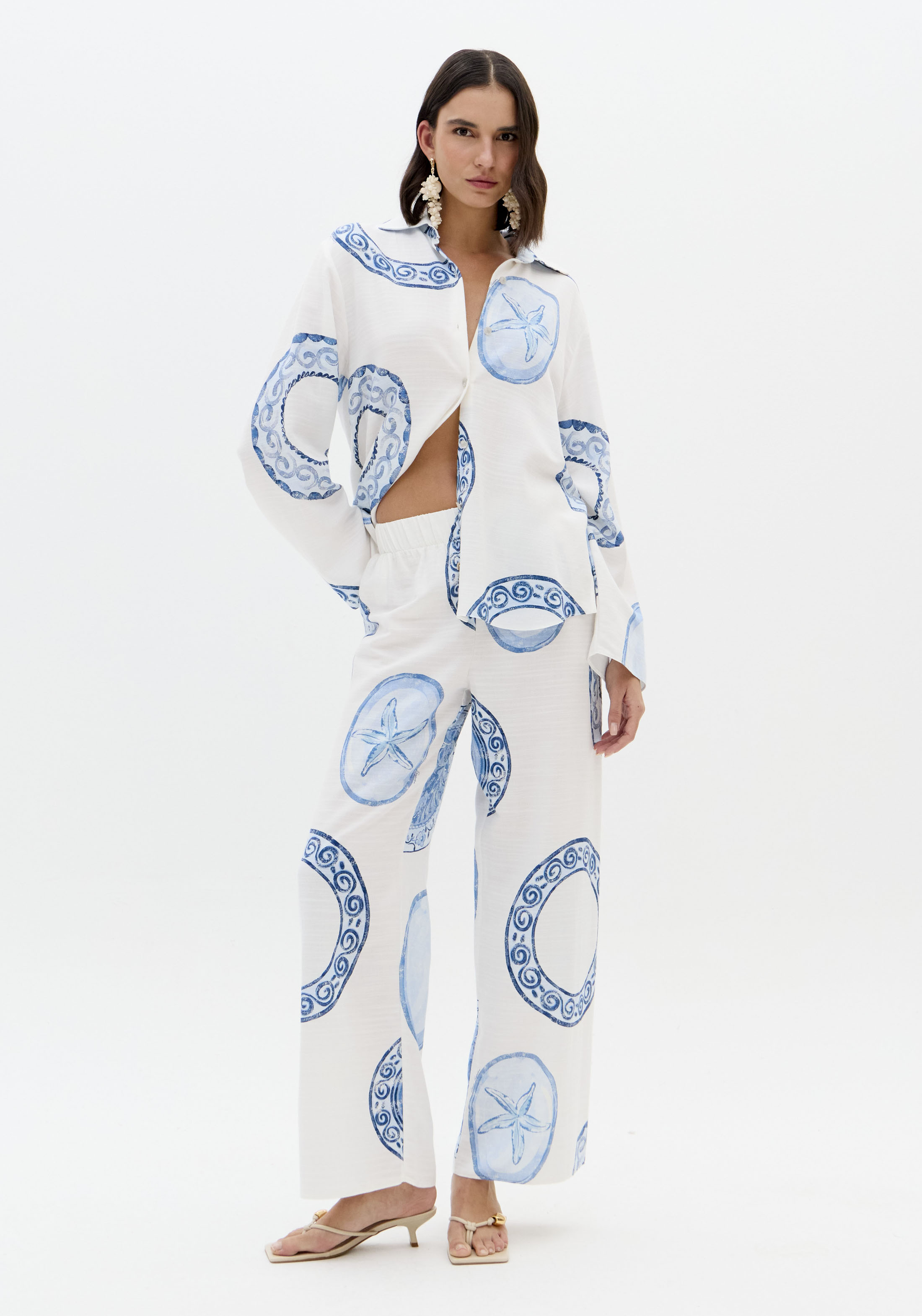 Calças Largas BLUE BREEZE Branco e Azul - Lança Perfume 2