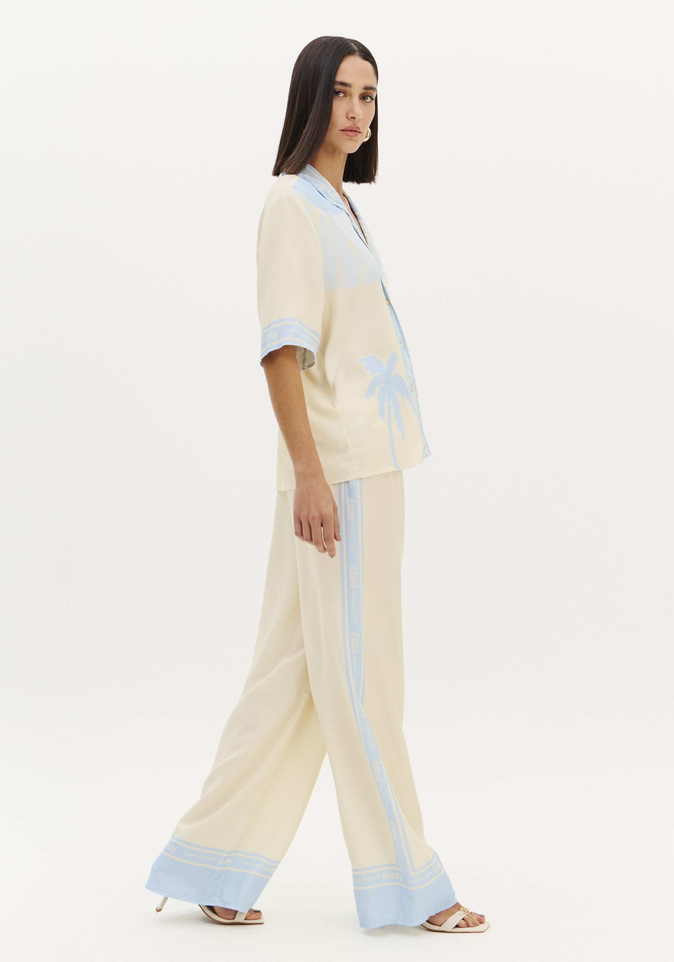 Calças Largas Creme e Azul - Lança Perfume  2