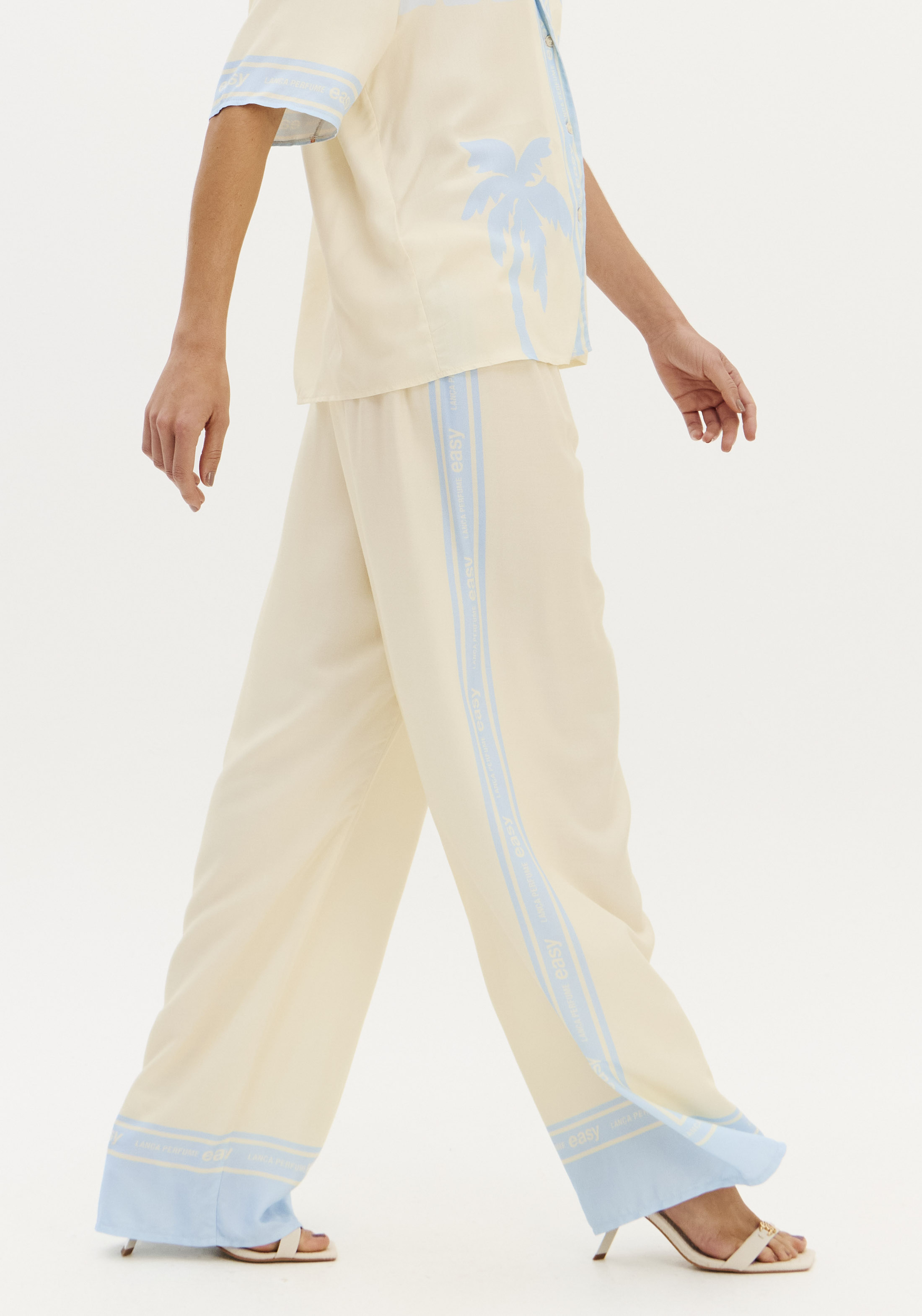 Calças Largas Creme e Azul - Lança Perfume  4