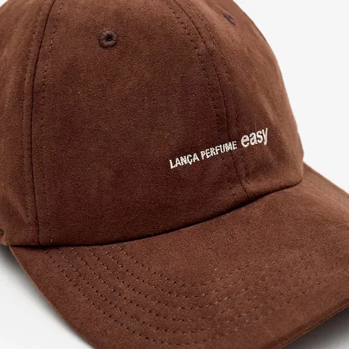 Boné em Suede Castanho - Lança Perfume  2