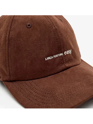 Boné em Suede Castanho - Lança Perfume 