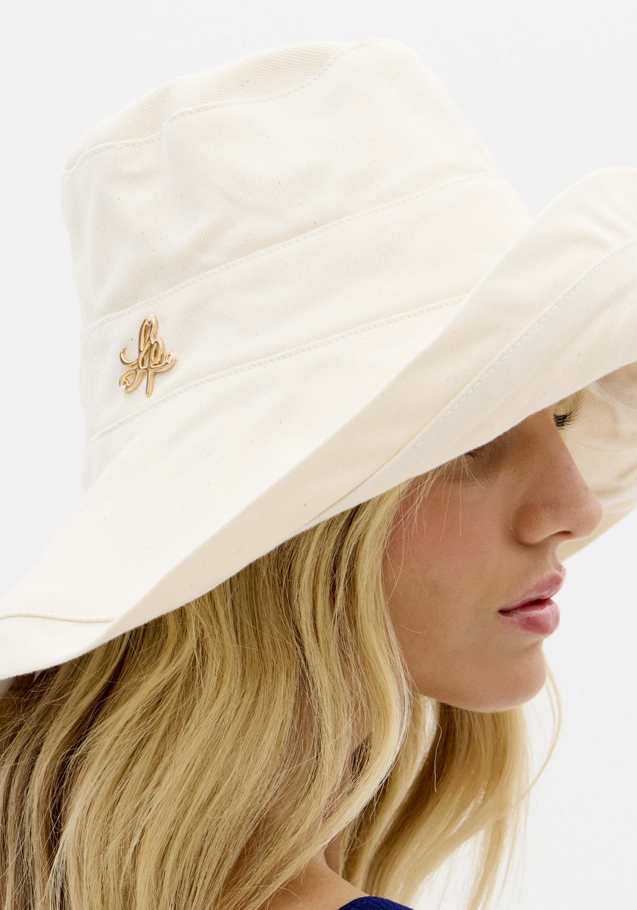 Chapéu em Algodão Creme - Lança Perfume  2
