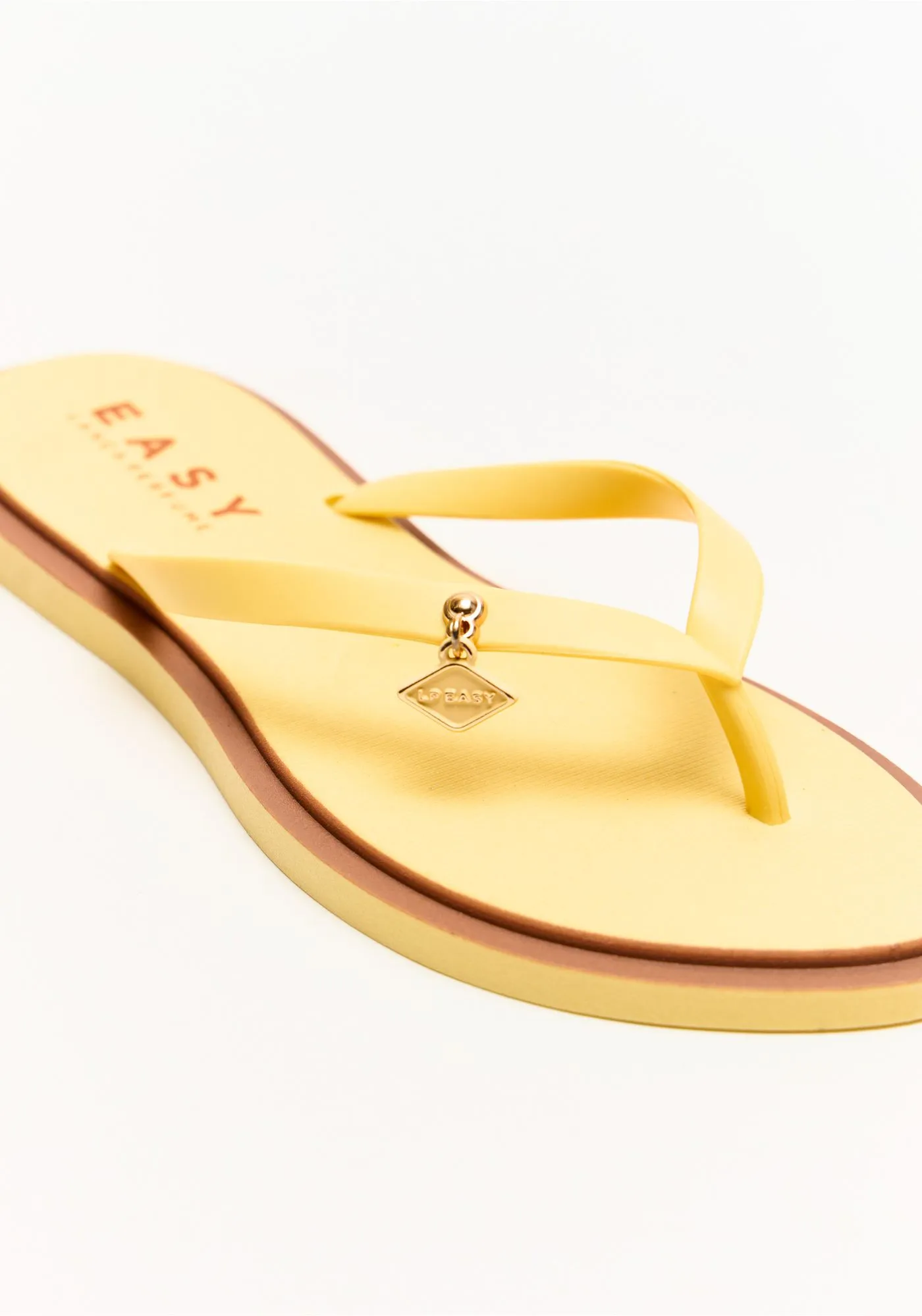 Chinelo em Borracha Amarelo - Lança Perfume 4