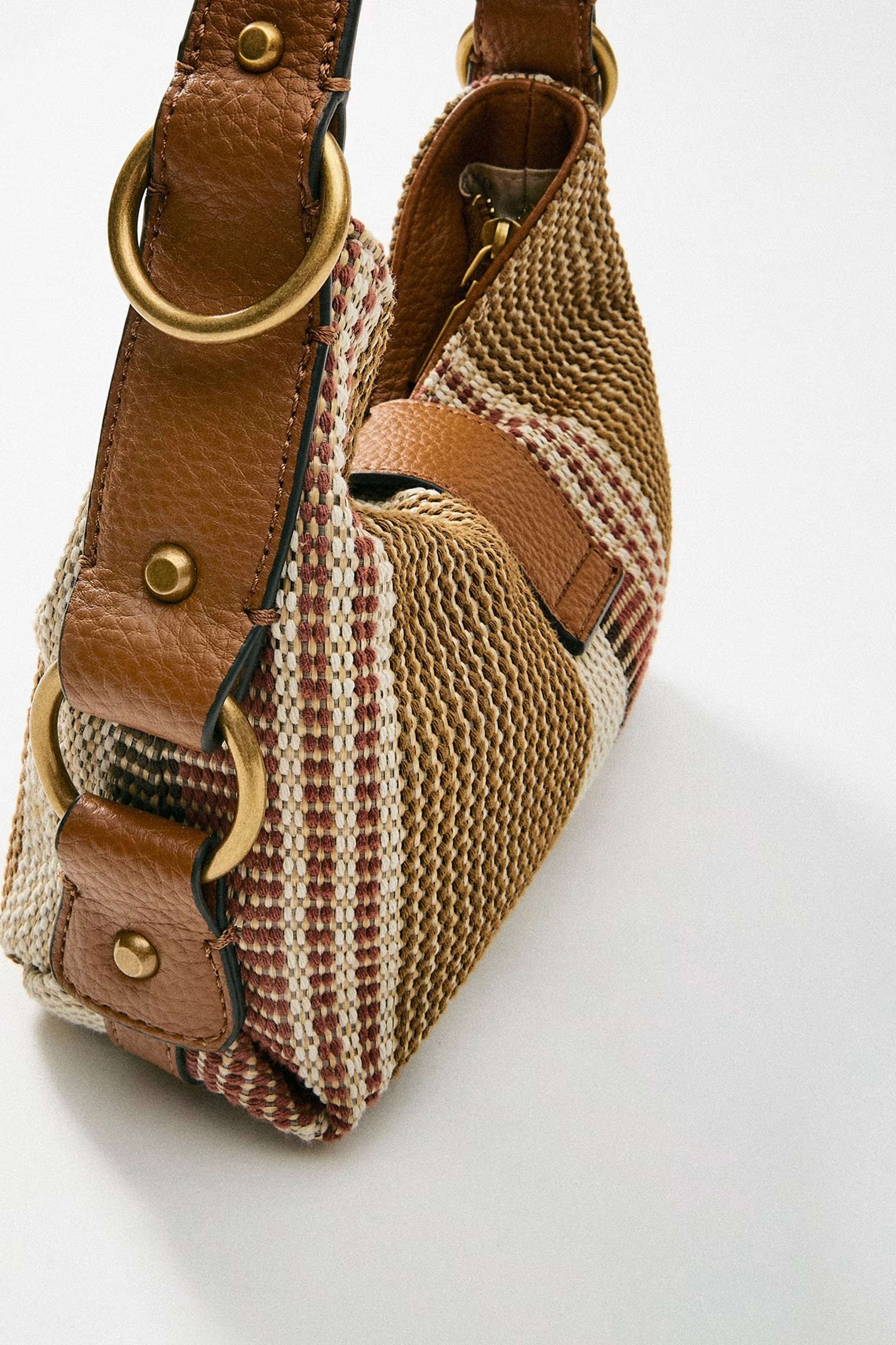 Mala de Ombro Pequena CAMDEN Rafia Camel - Guess 4