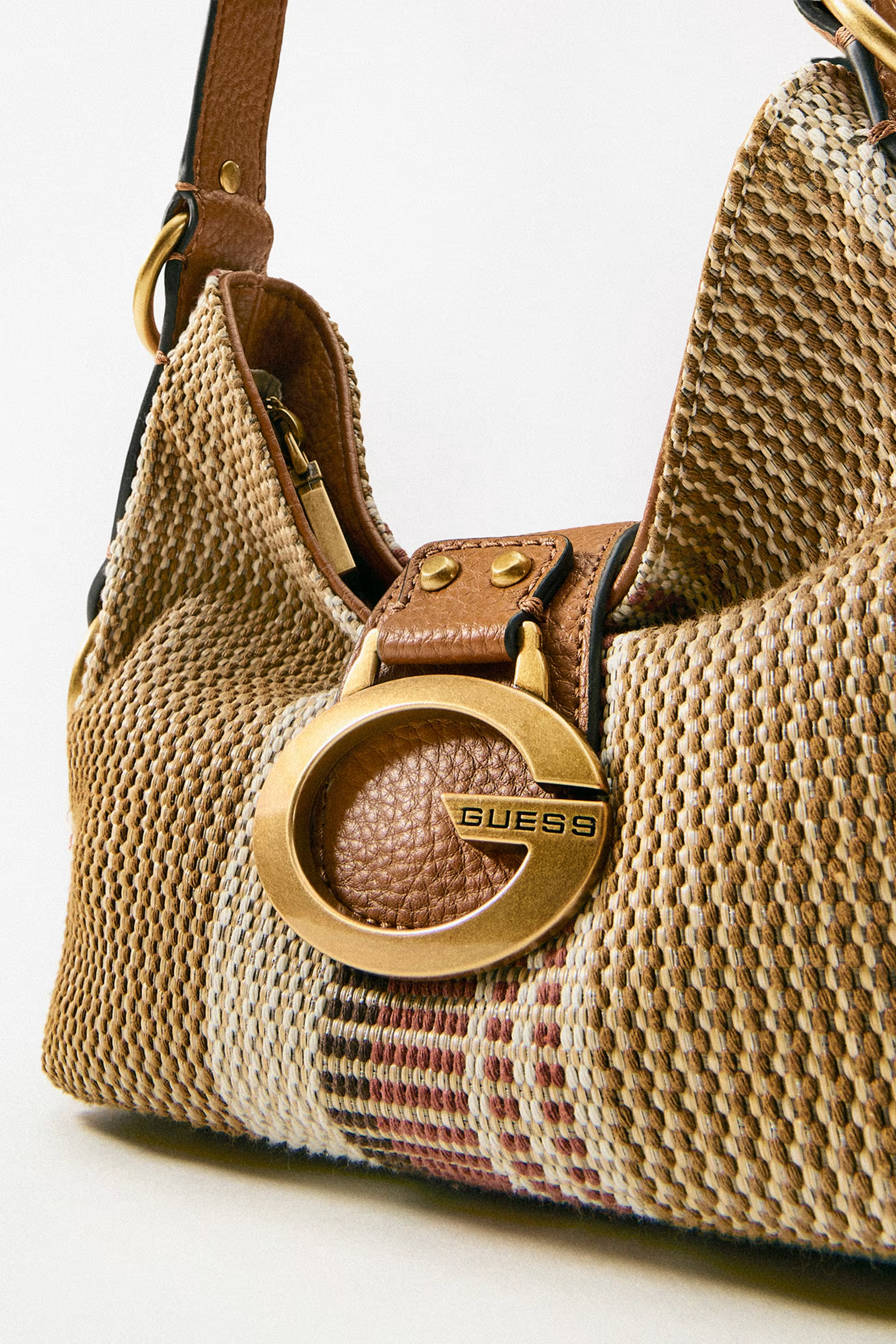 Mala de Ombro Pequena CAMDEN Rafia Camel - Guess 6