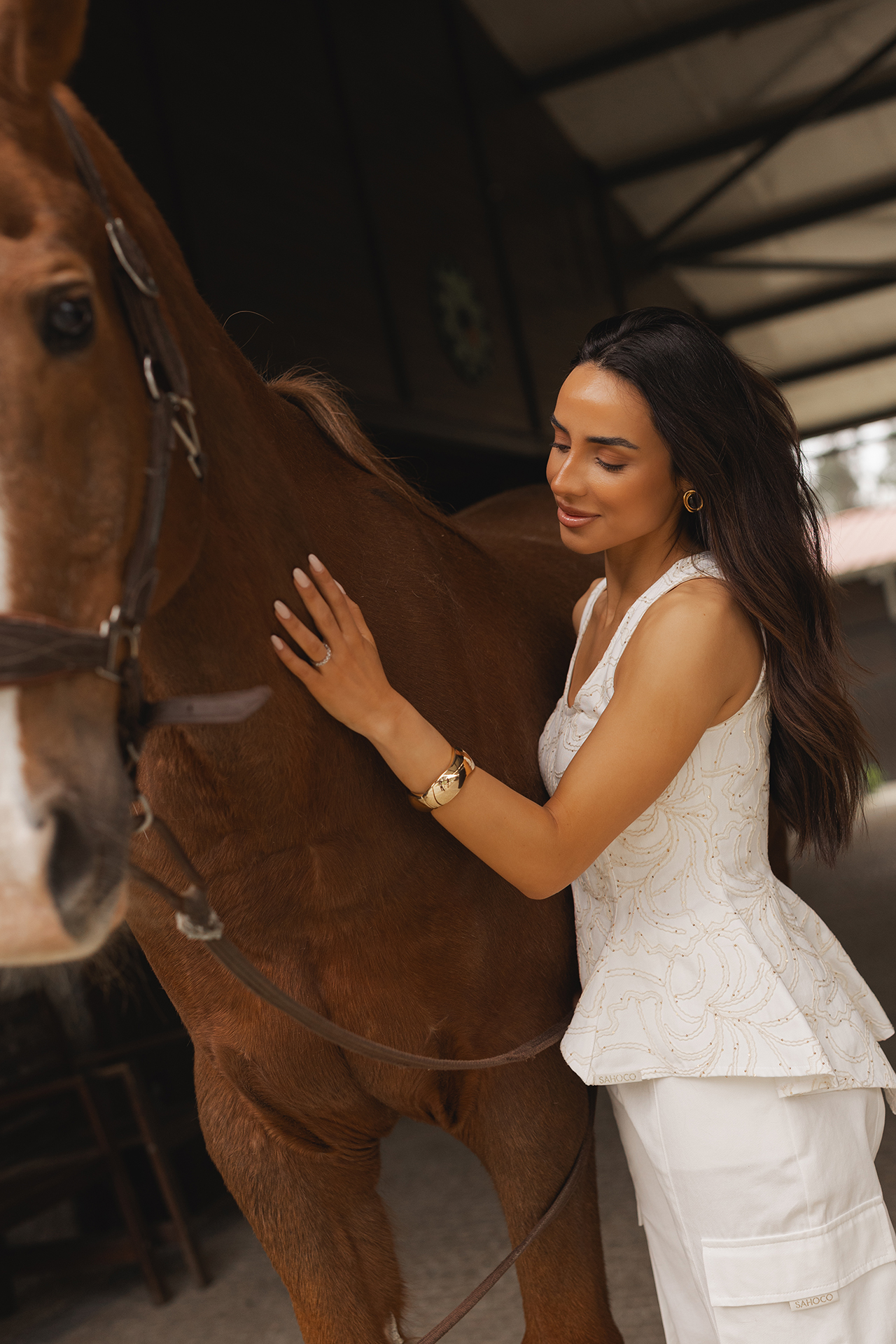 Top Assimétrico Bordado com Lantejoulas Branco - SAHOCO  4