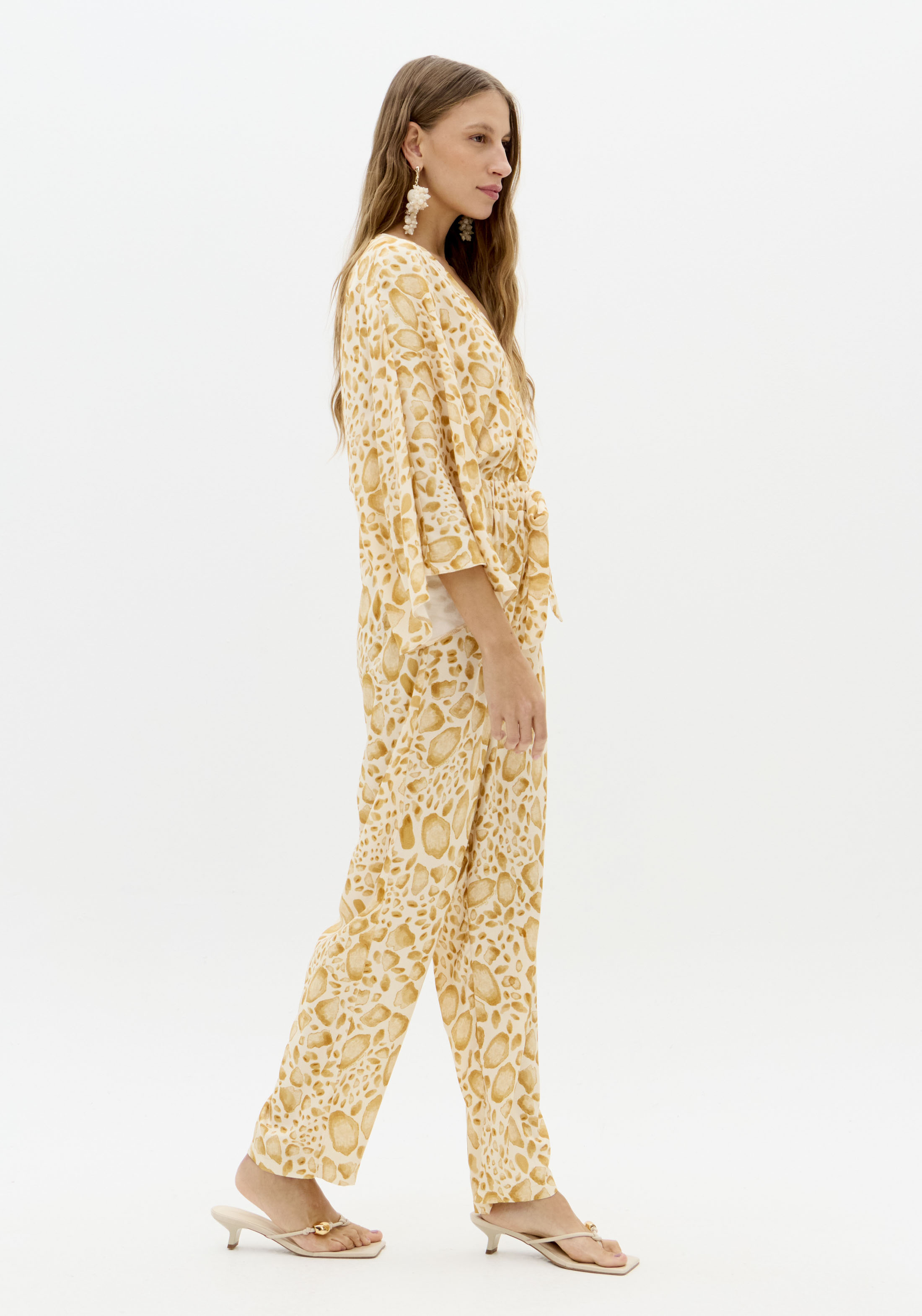 Macacão TURTLE Bege - Lança Perfume  2