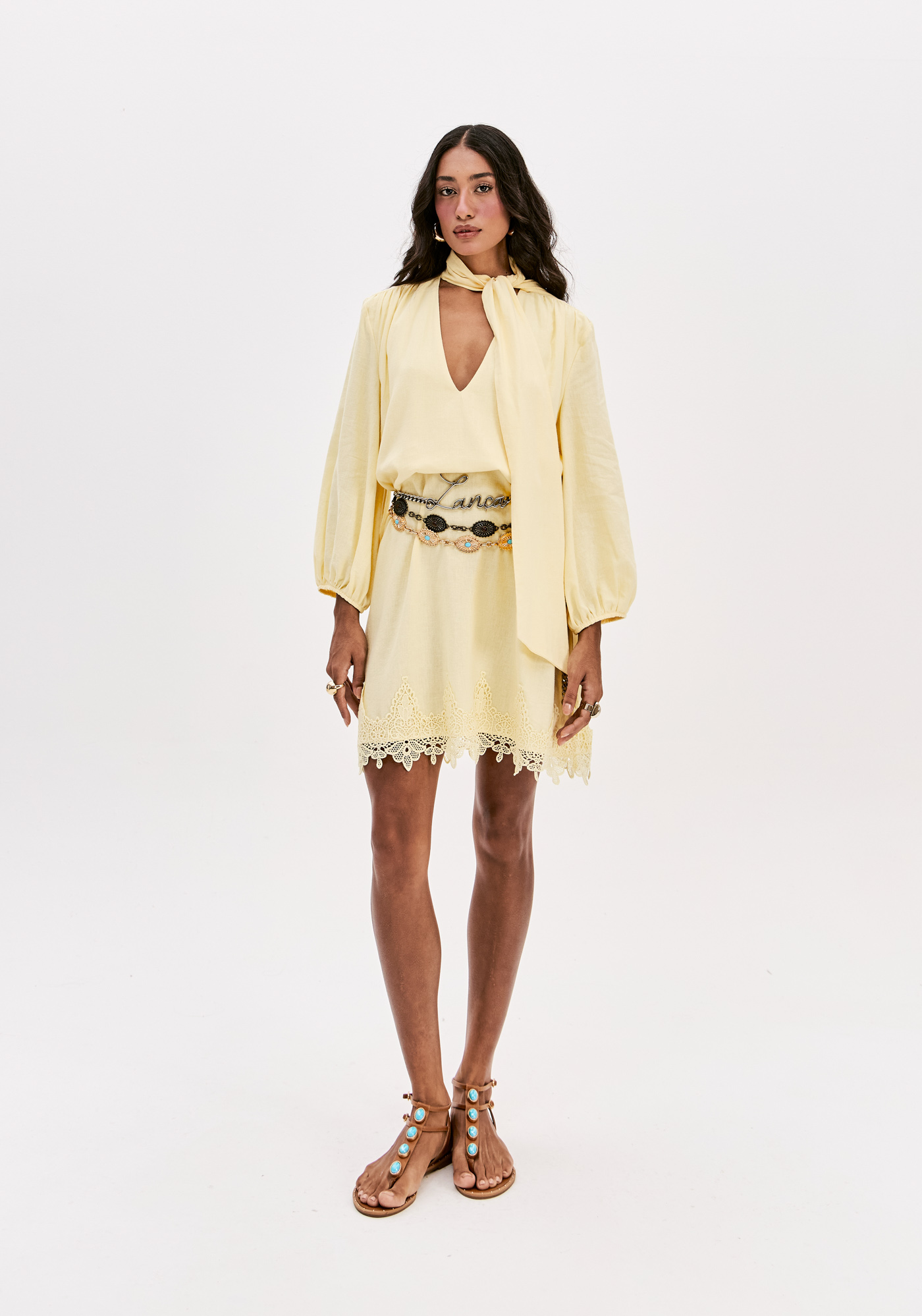 Vestido Curto em Linho Amarelo - Lança Perfume 5