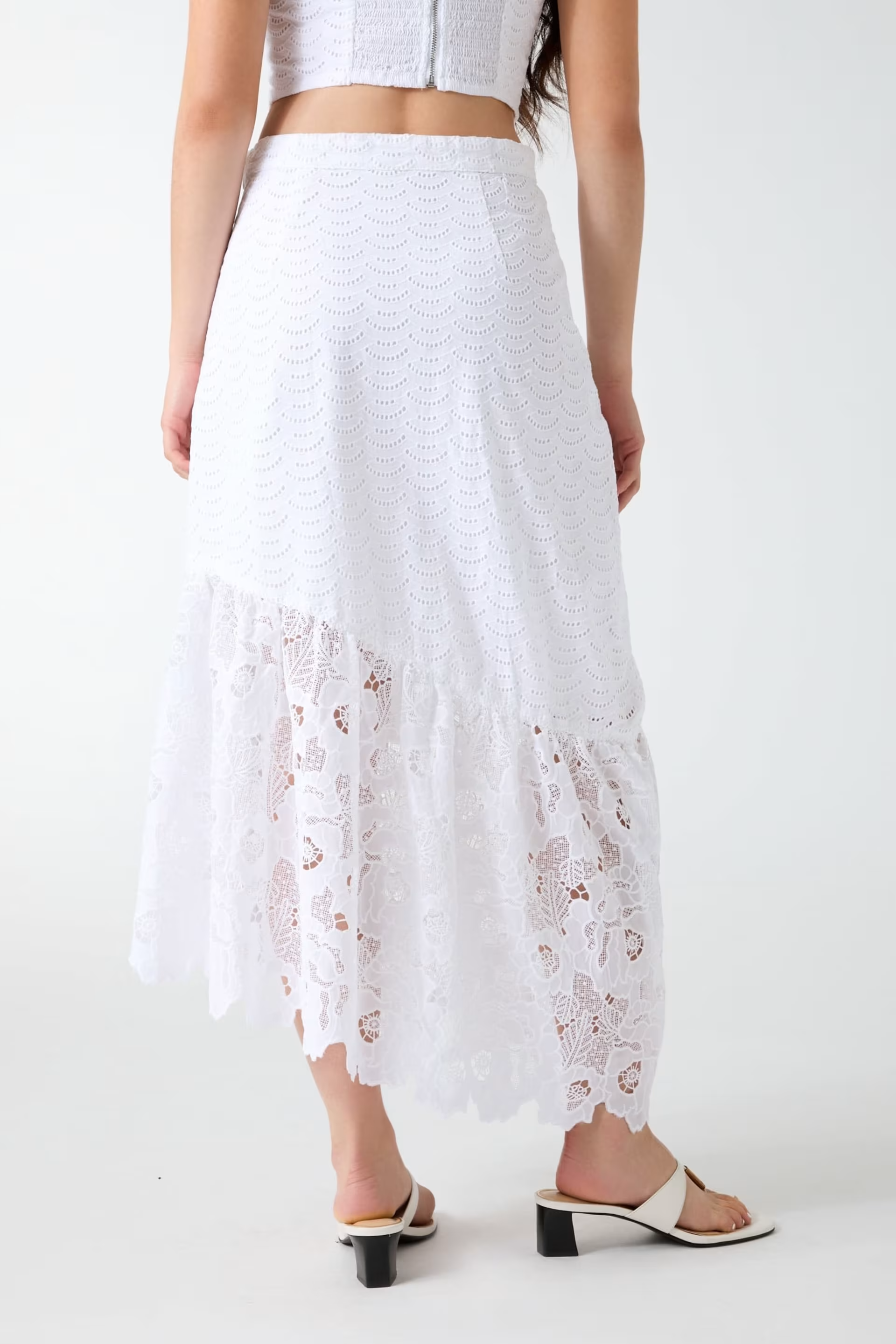Saia Comprida SHARON em Renda Branco - Guess  3