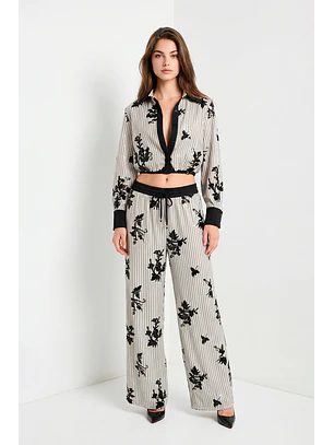 Calças com Riscas e Flores Preto e Branco - SAHOCO