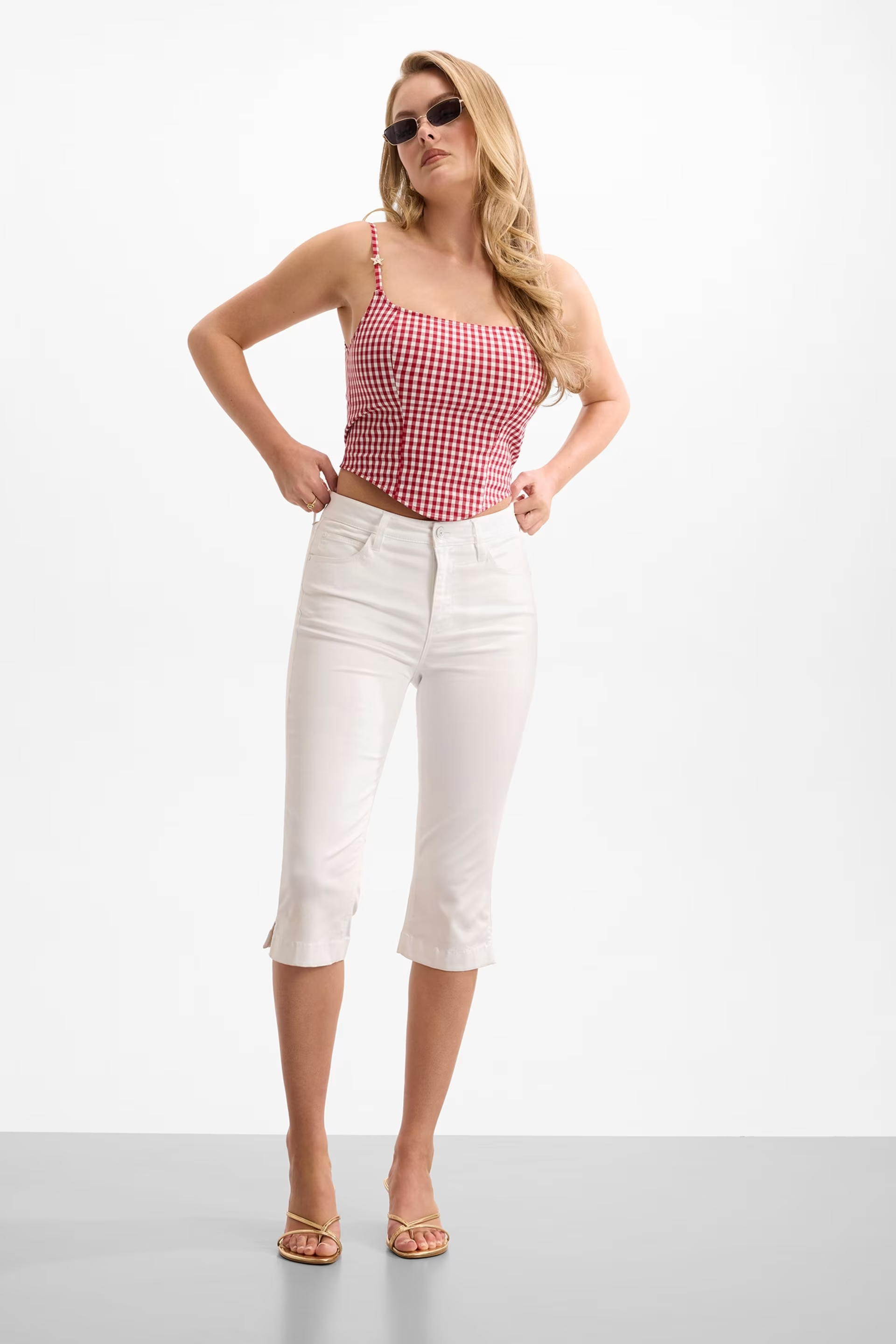 Top 𝗠𝗔𝗥𝗜𝗟𝗬𝗡 𝗠𝗢𝗡𝗥𝗢𝗘 Vichy Vermelho - Guess  7