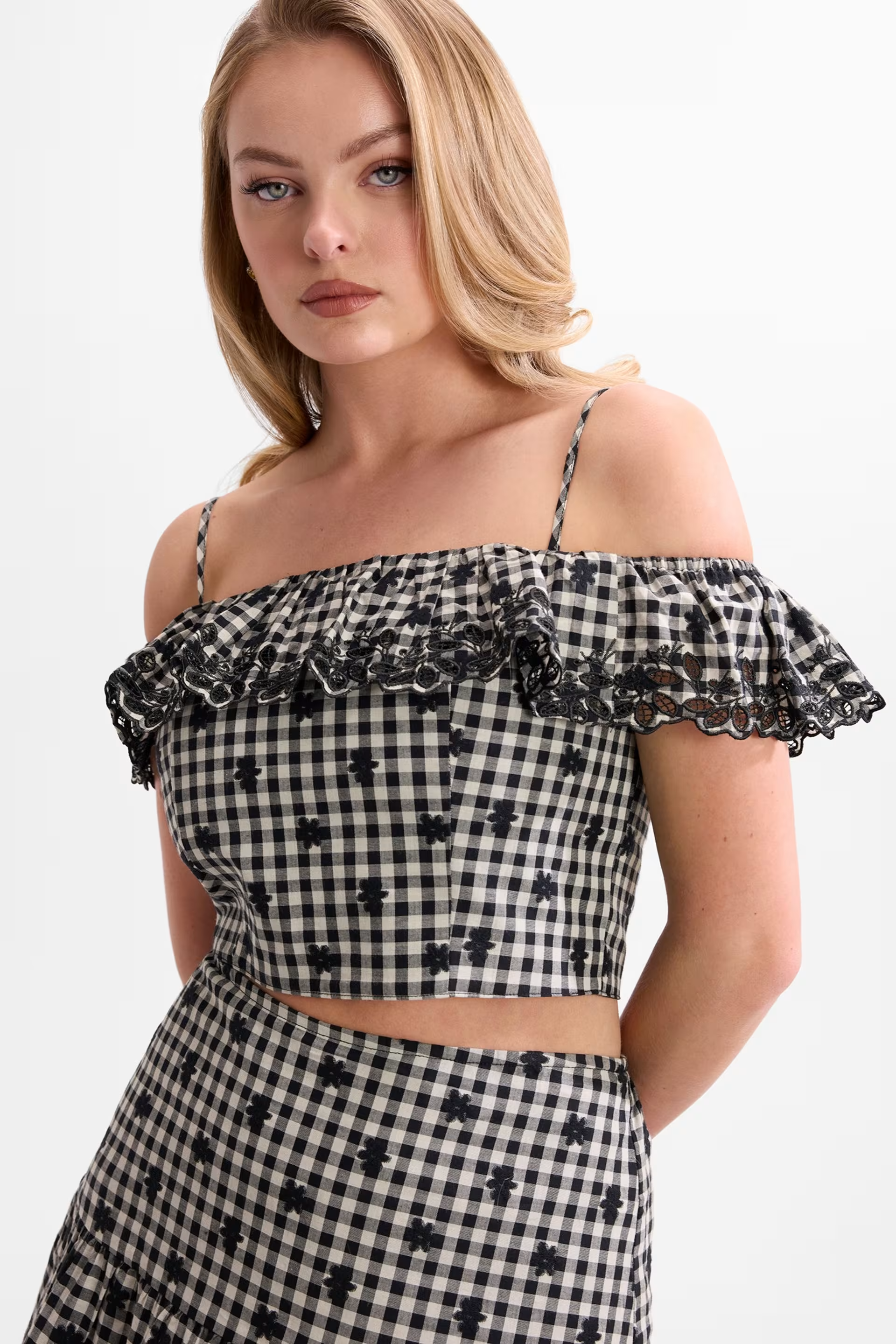 Top 𝗠𝗔𝗥𝗜𝗟𝗬𝗡 𝗠𝗢𝗡𝗥𝗢𝗘 Xadrez Preto - Guess 2