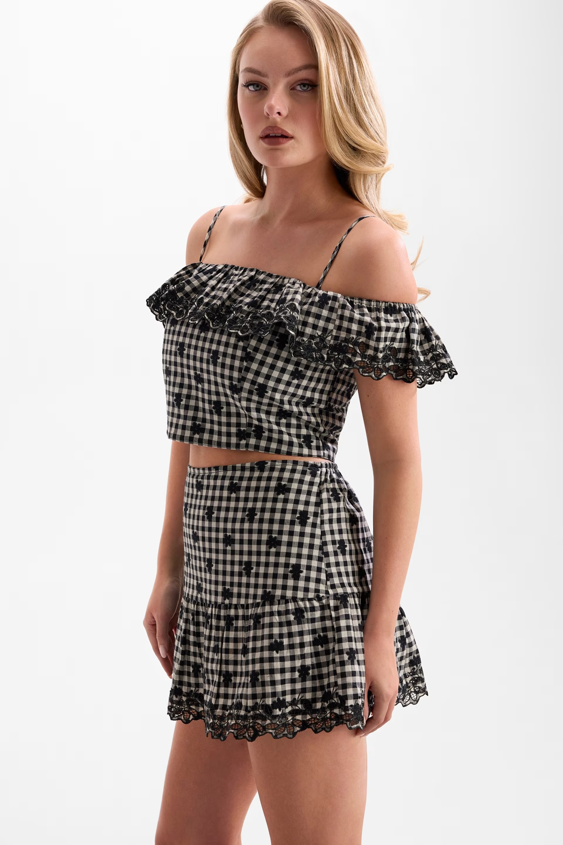 Top 𝗠𝗔𝗥𝗜𝗟𝗬𝗡 𝗠𝗢𝗡𝗥𝗢𝗘 Xadrez Preto - Guess 6
