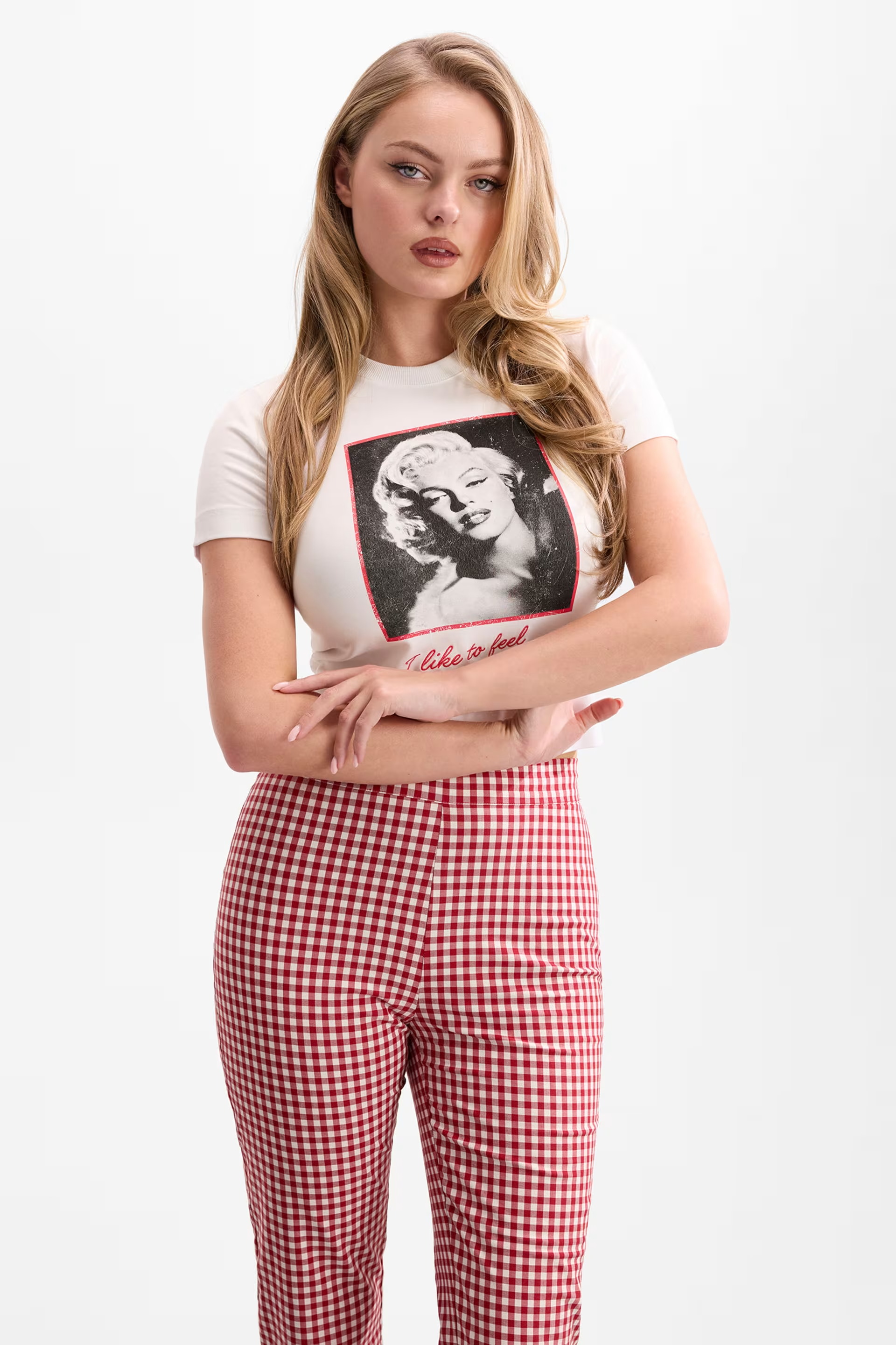 T-shirt Iconic 𝗠𝗔𝗥𝗜𝗟𝗬𝗡 𝗠𝗢𝗡𝗥𝗢𝗘 Branco - Guess  5