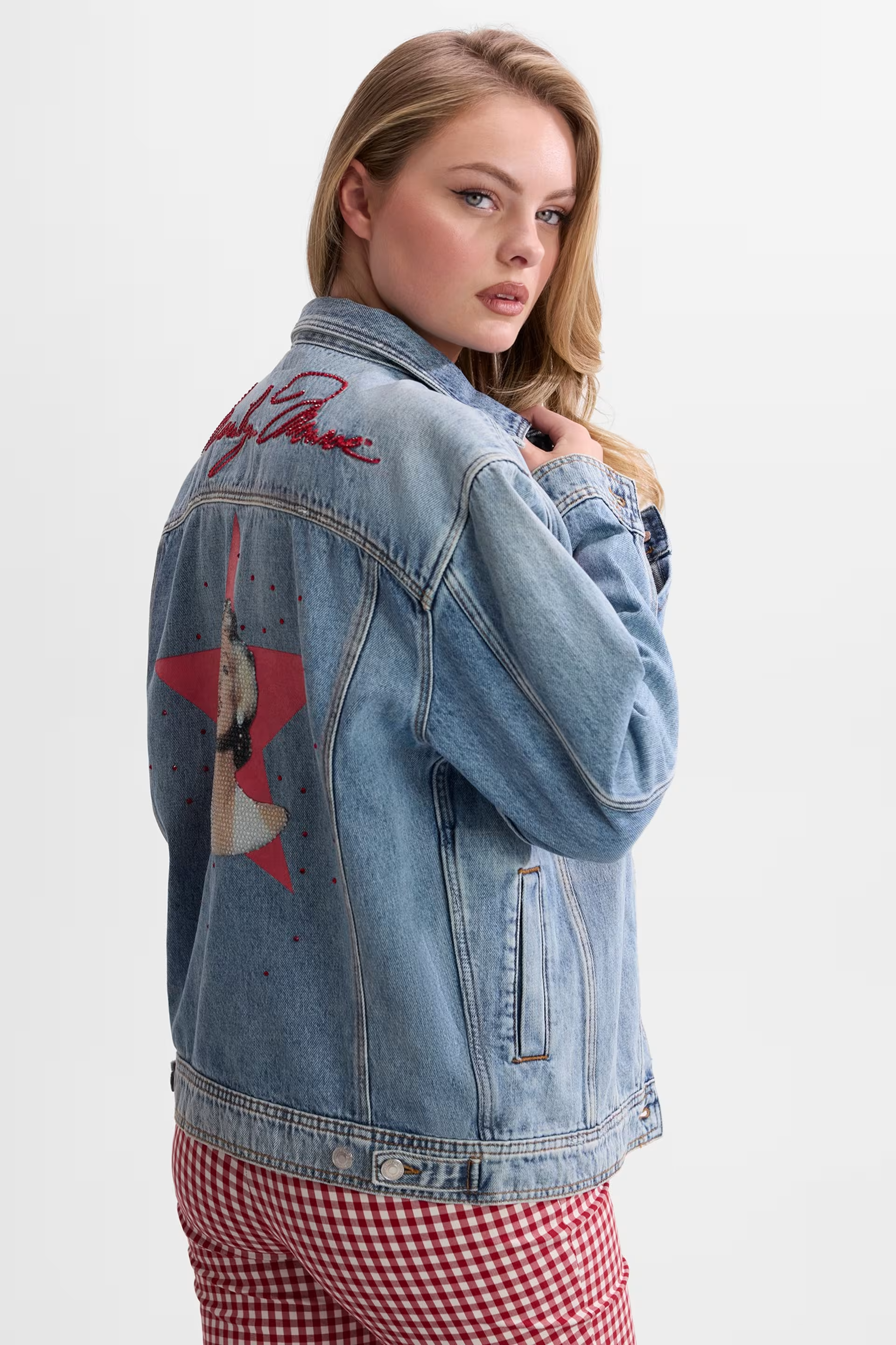Casaco 𝗠𝗔𝗥𝗜𝗟𝗬𝗡 𝗠𝗢𝗡𝗥𝗢𝗘 Ganga - Guess 4