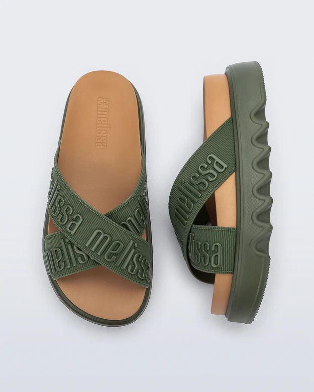 Chinelo Plataforma Cross M. Lover Platform Verde - Melissa 2