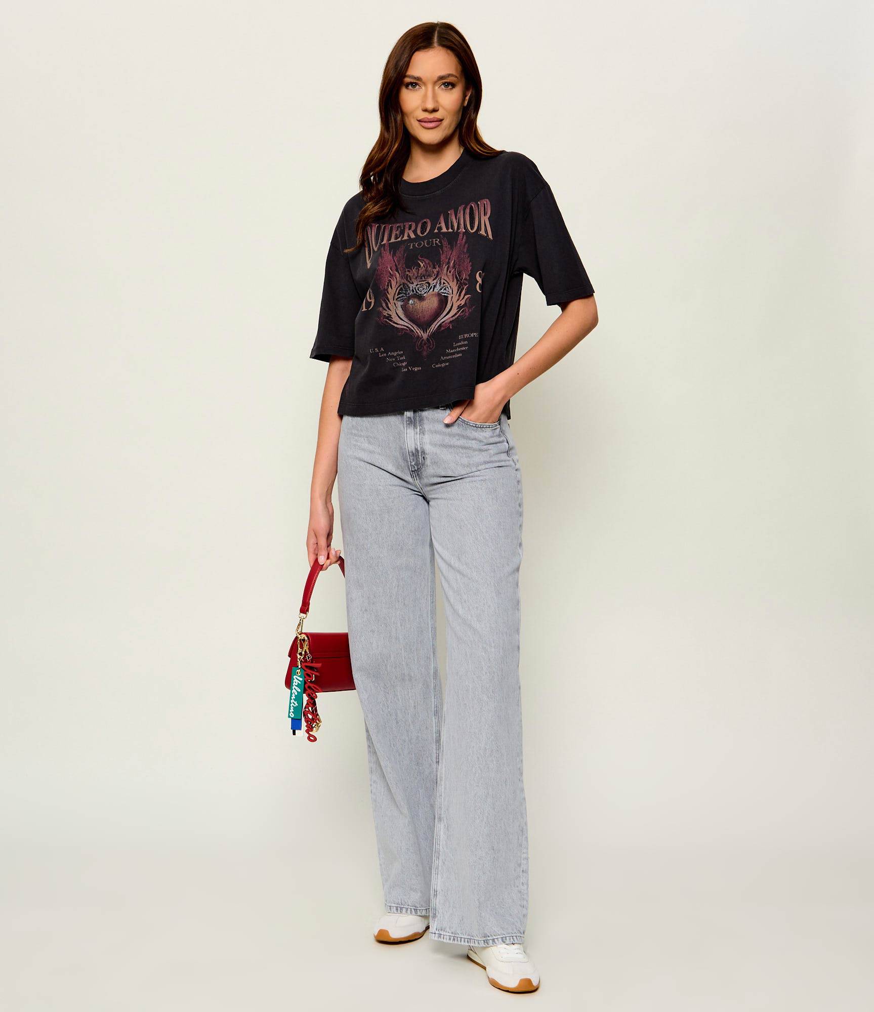 T-shirt QUIERO AMOR Preto - Guess  3