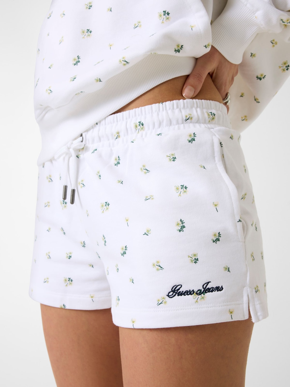 Calções com Florzinhas Branco - Guess Jeans 1